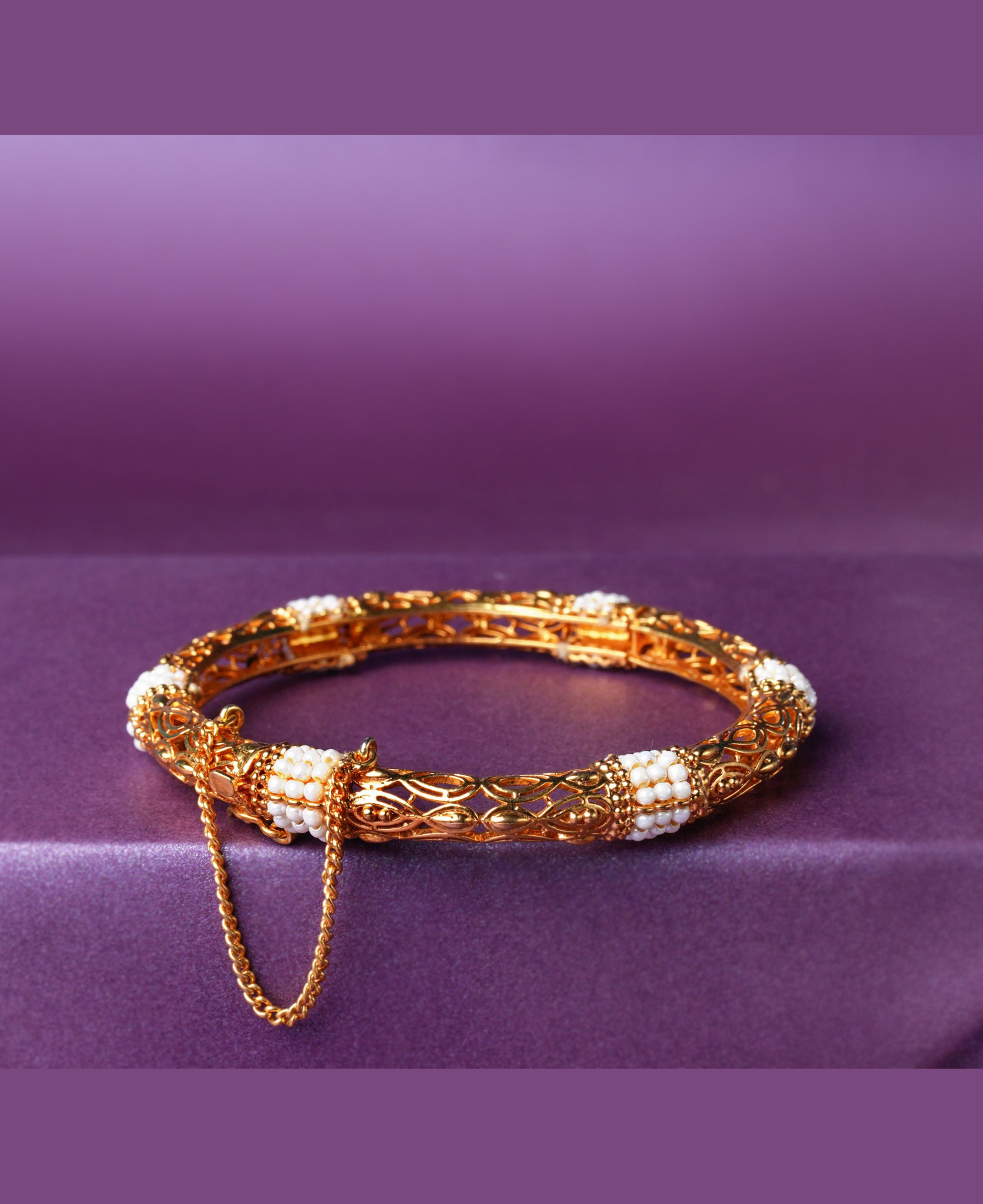 Carved Filigree Pearl Kara