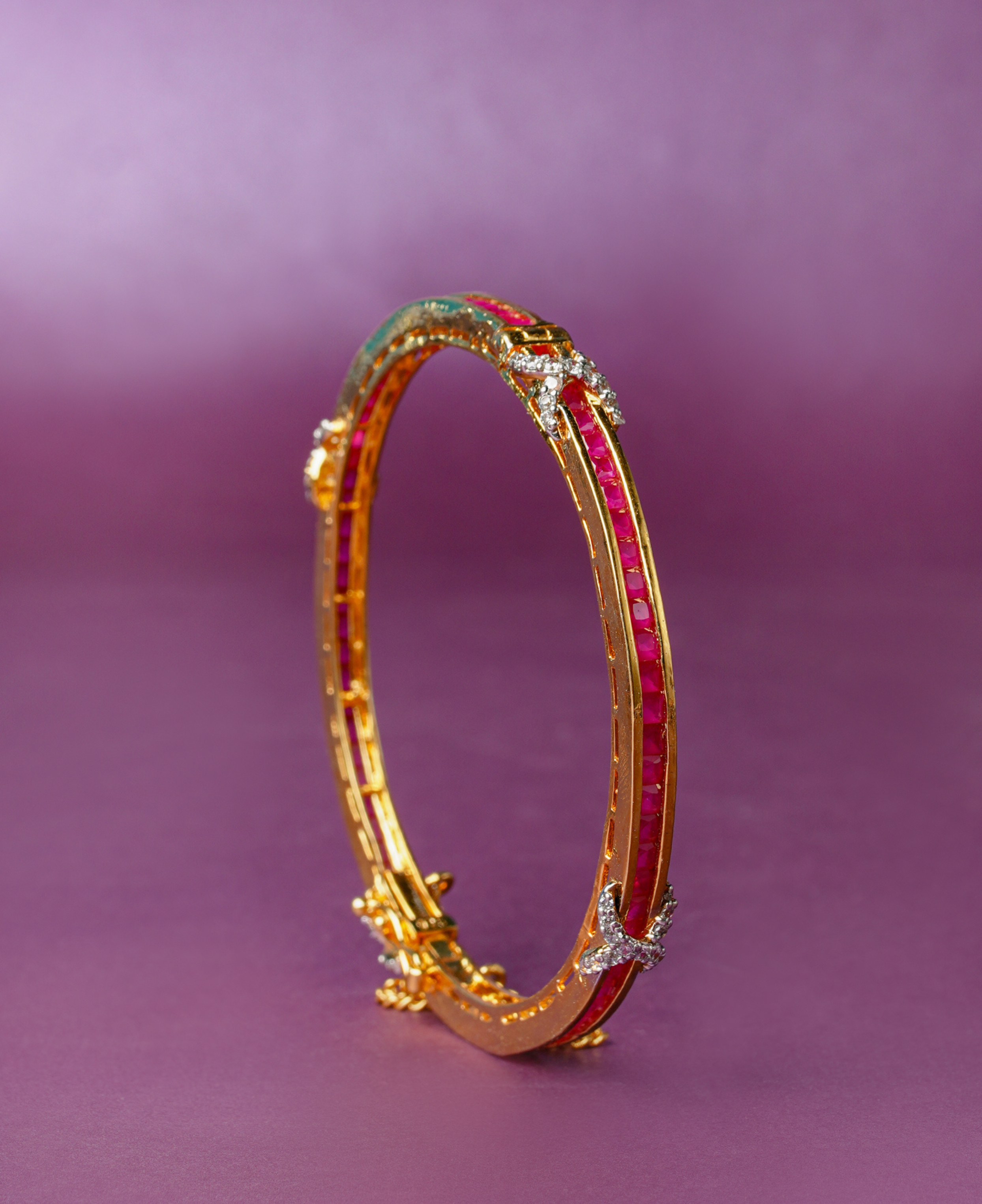 Ruby Channel Baguette Kara 2