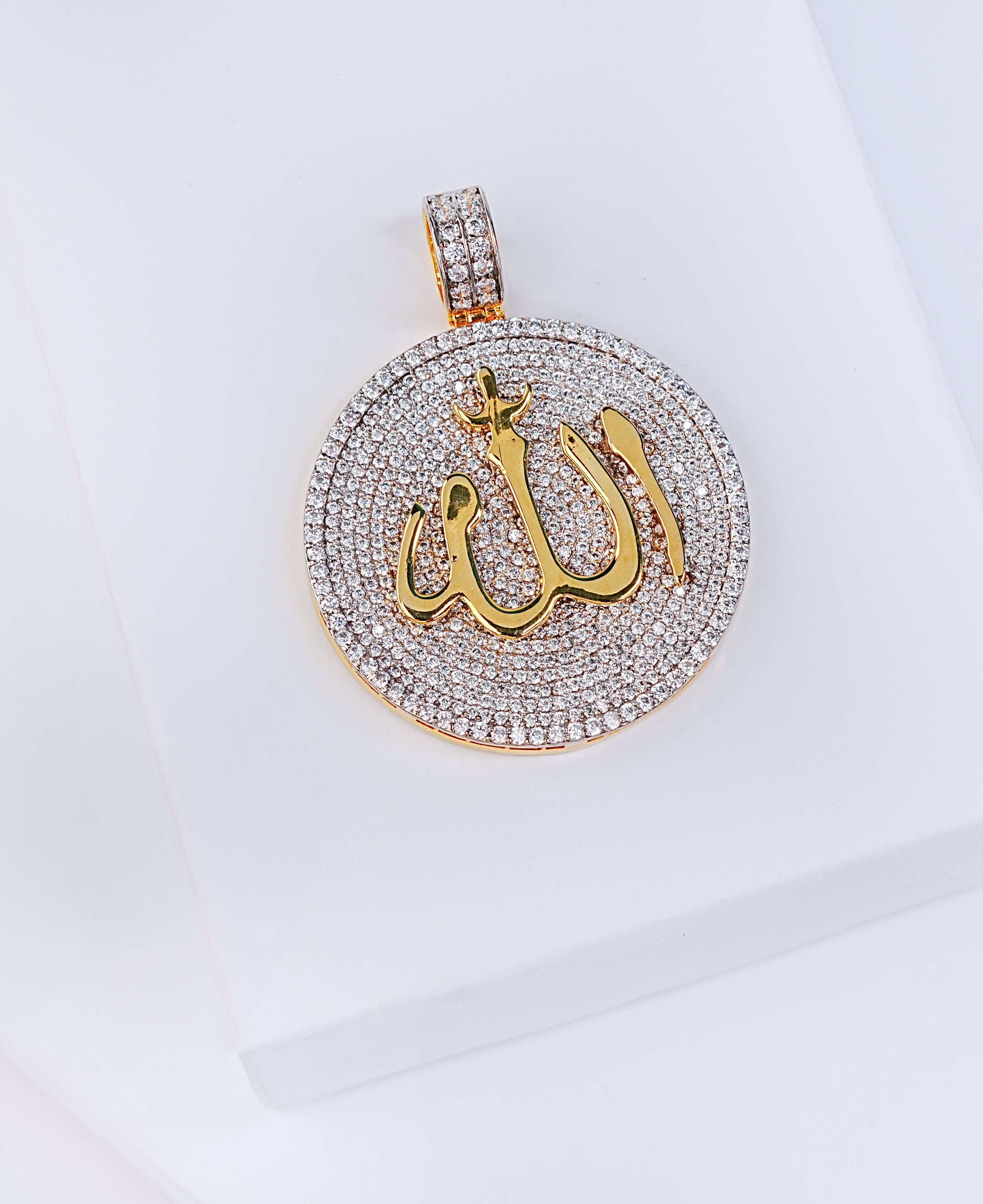 Zrc Halo Gold 'A' Pendant