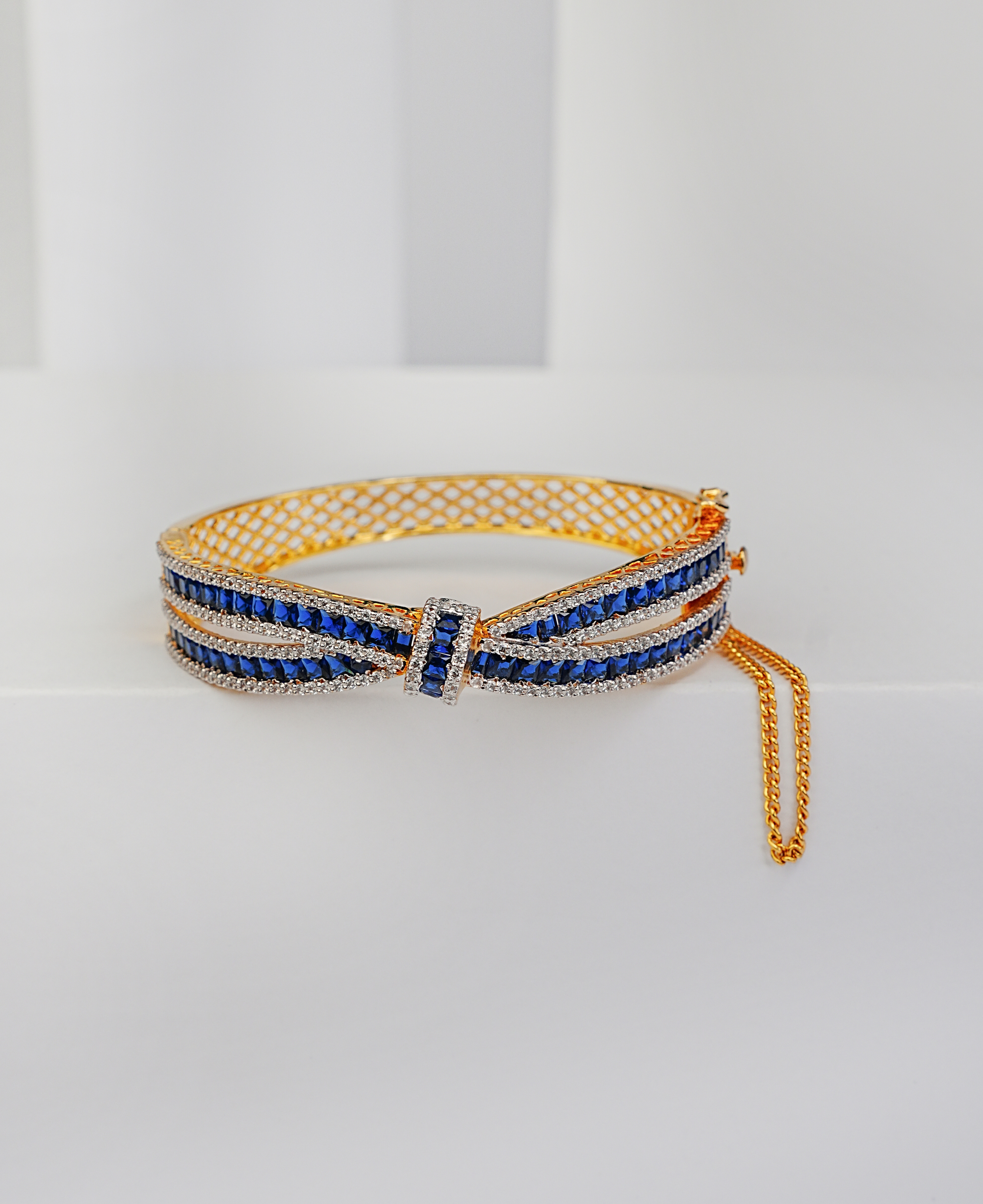 The Sapphire Knot Kara