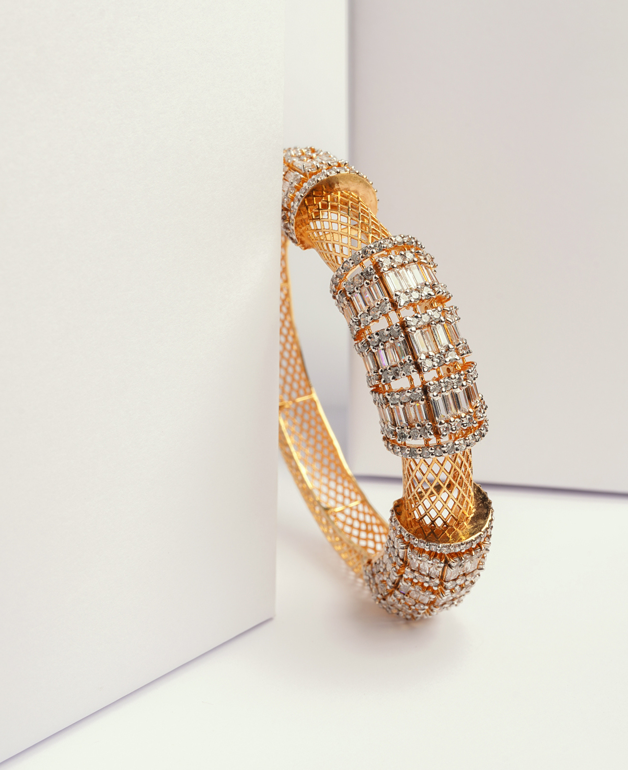 Netted Tri Baguette Broch Kara