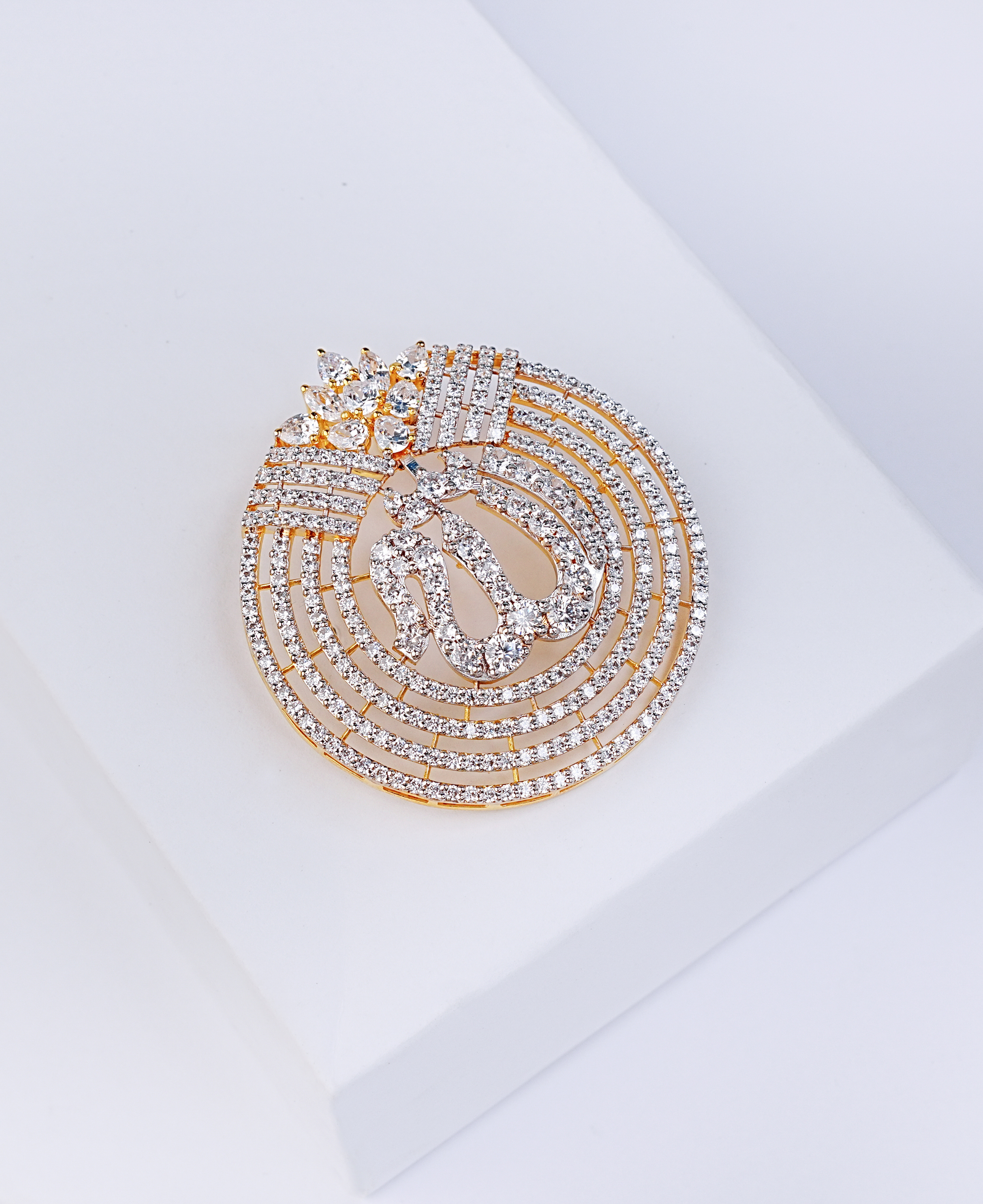 Zrc Halo Gold 'A' Pendant 3