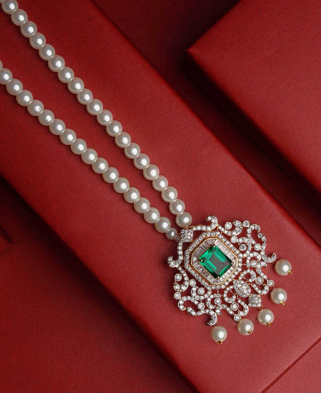 EMD Baguette Pearl Pendant