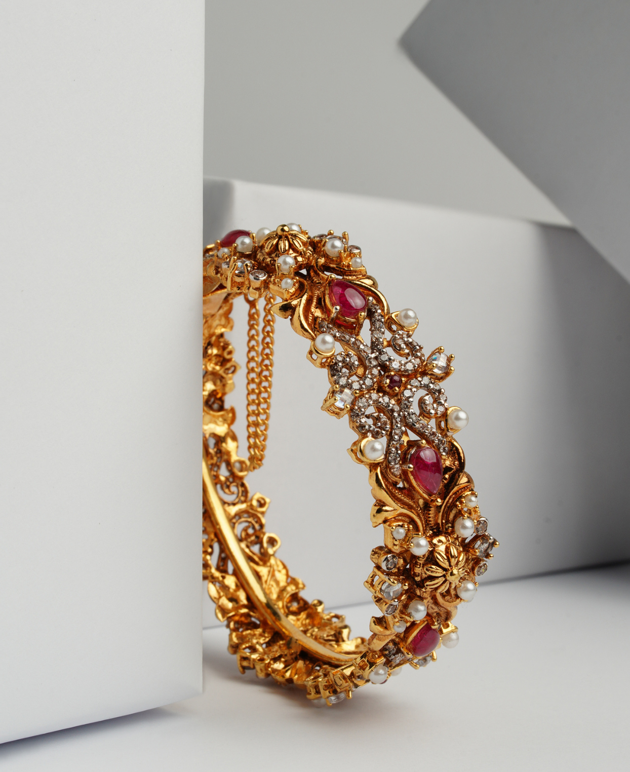 Chetum Pota Pearl Kara