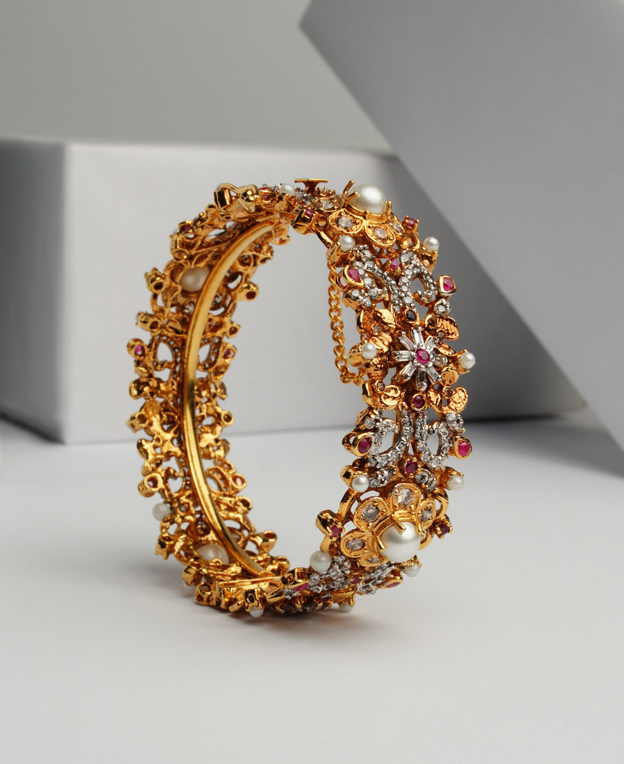 Polki, Pearl & Chetum Kara