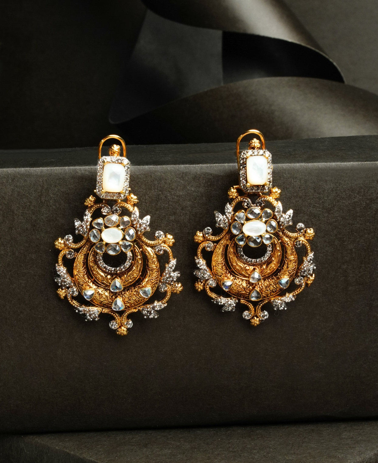 Grey Polki Texture Bali with MOP