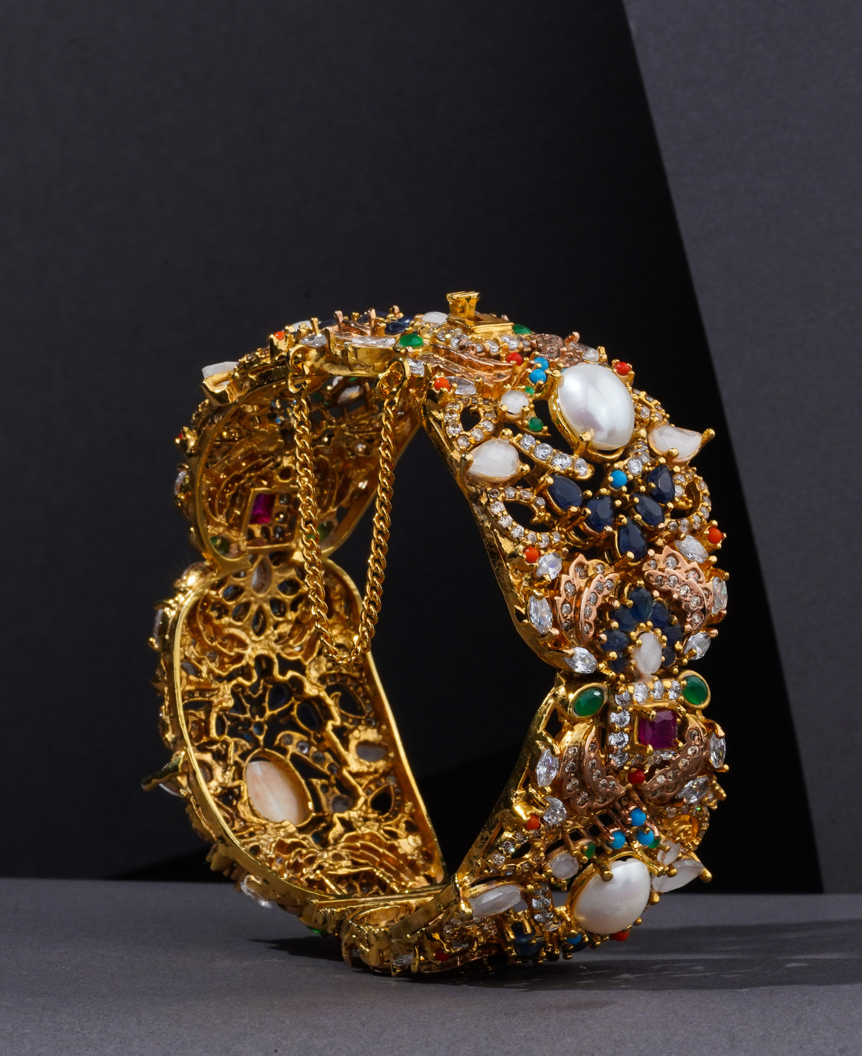 Naurattan Chaura Kara