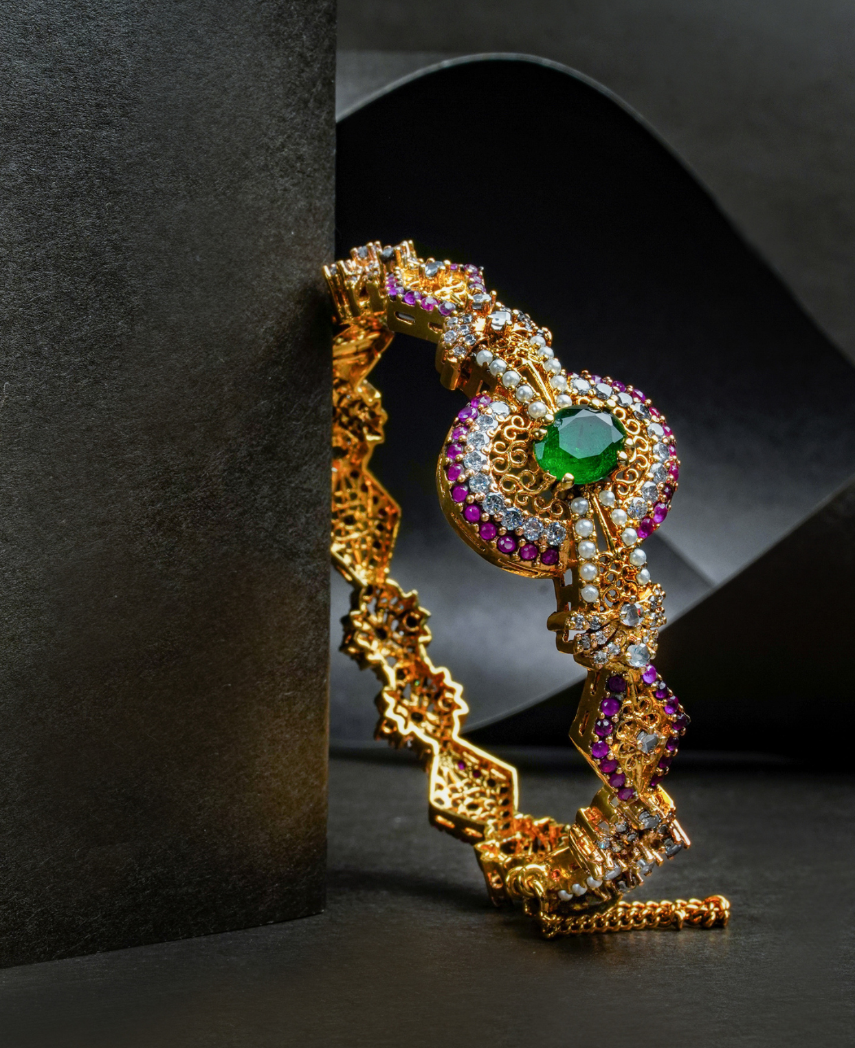 Dainty Watch-Like Kara