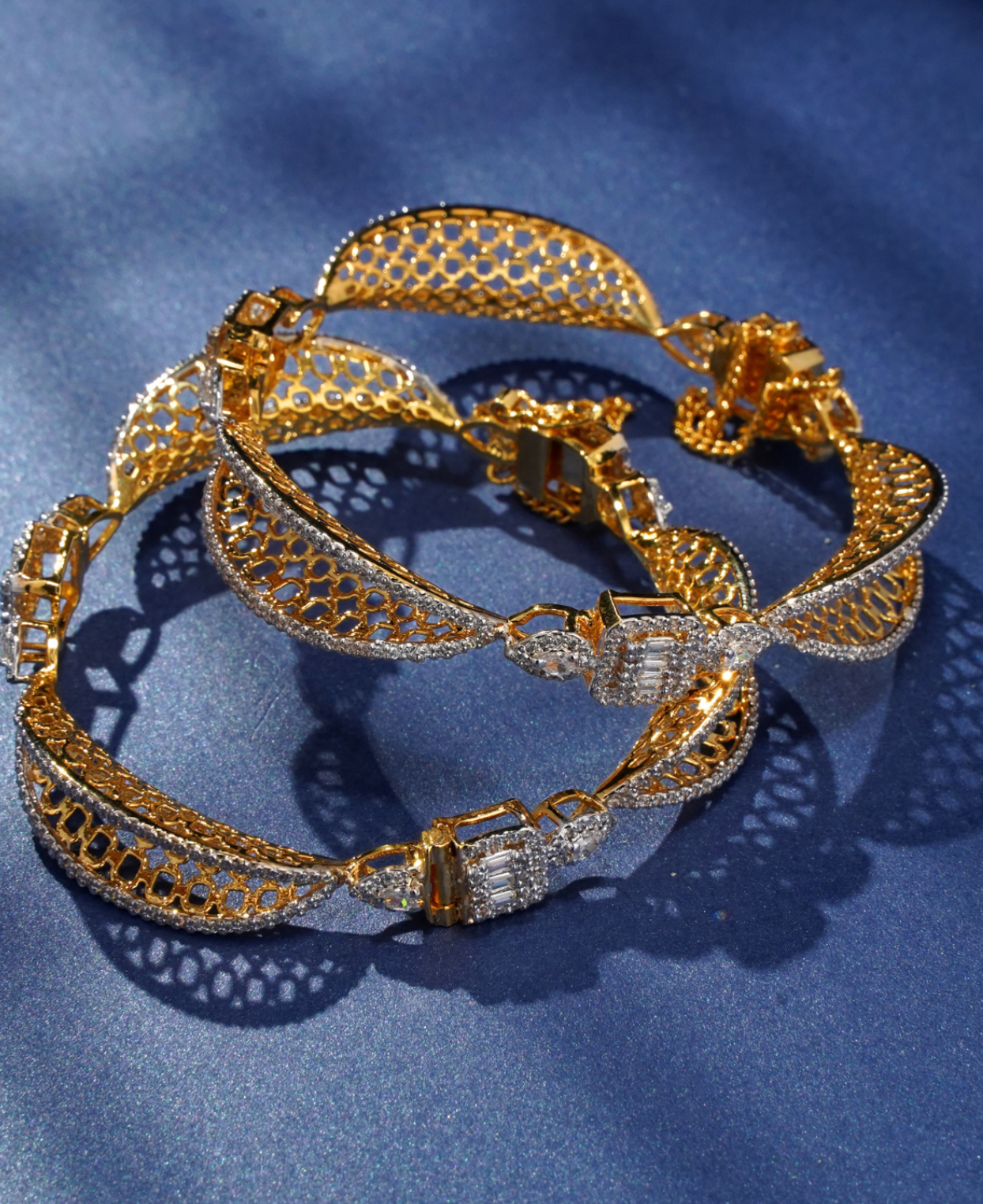 Zircon Jhali Triangular Karai