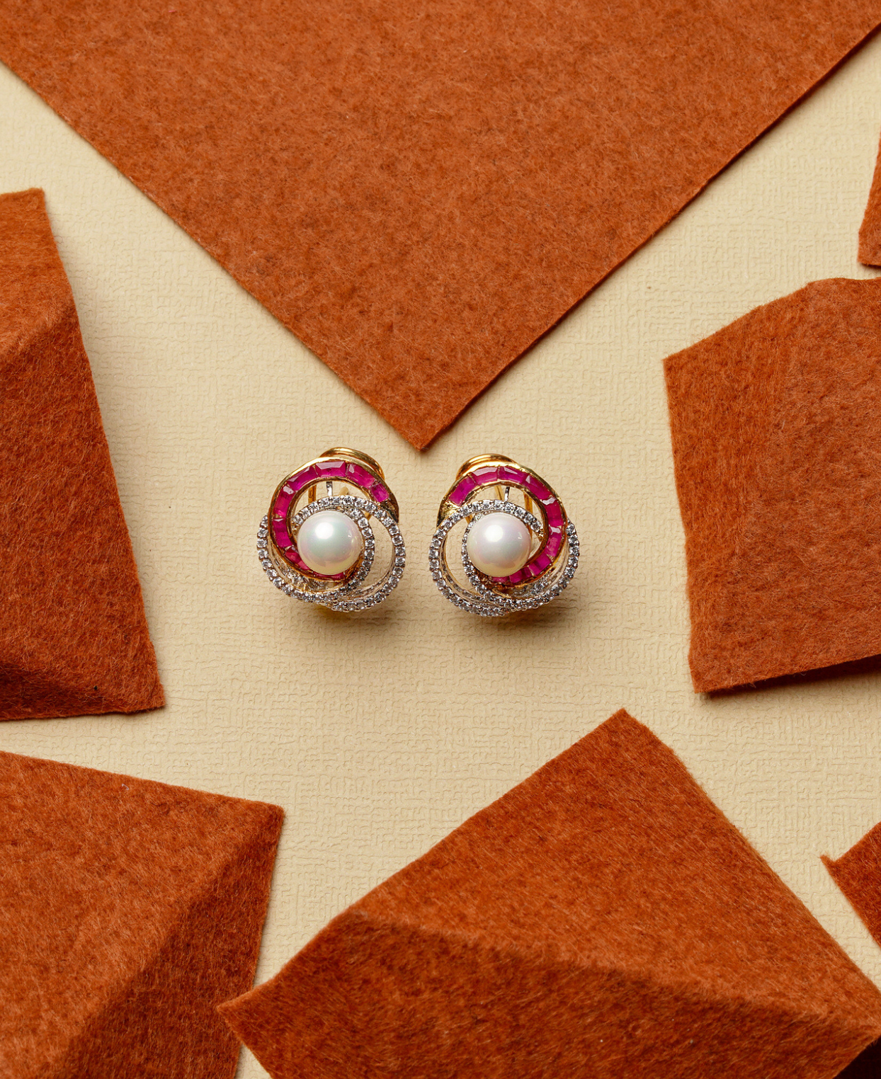 Pearl in the evening sky studs