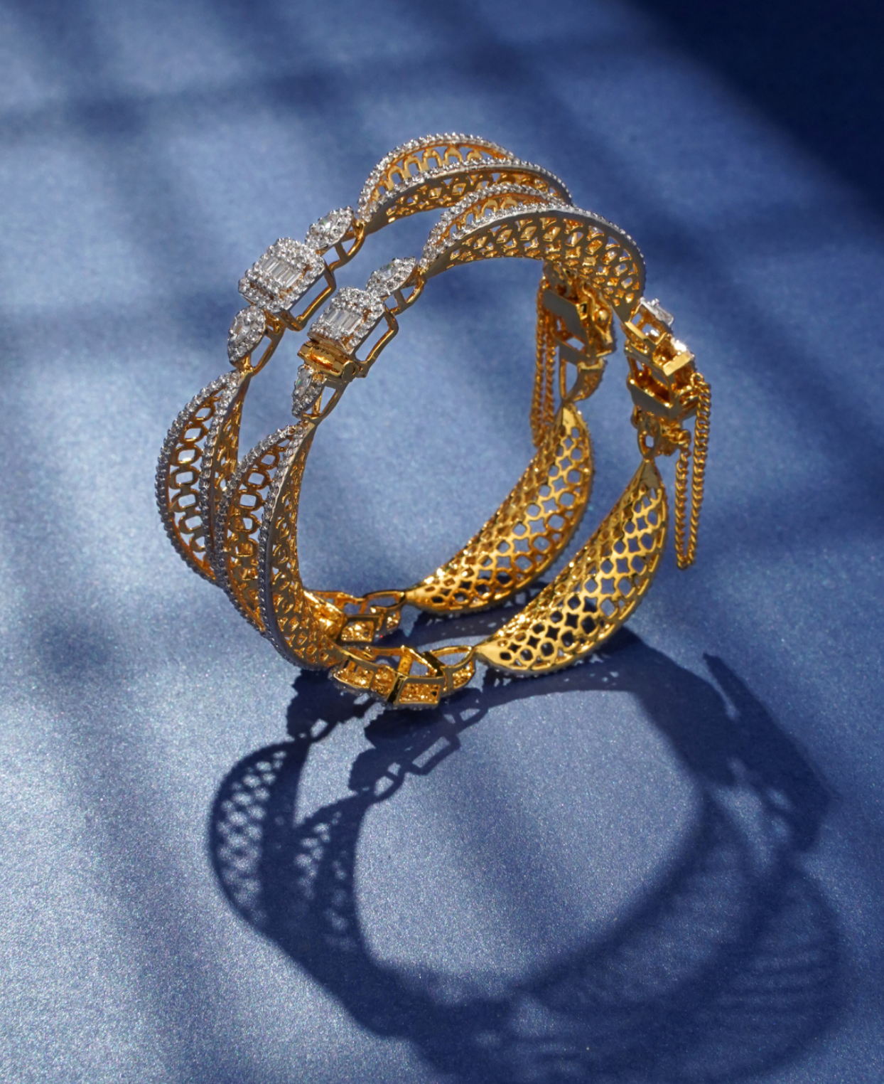 Zircon Jhali Triangular Karai