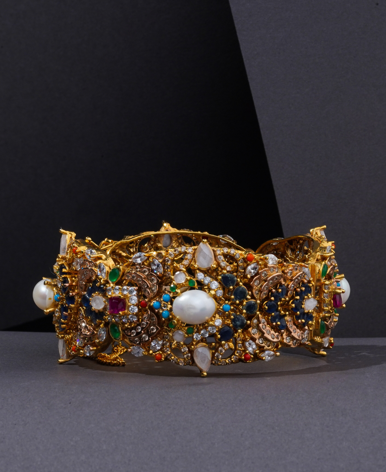 Naurattan Chaura Kara