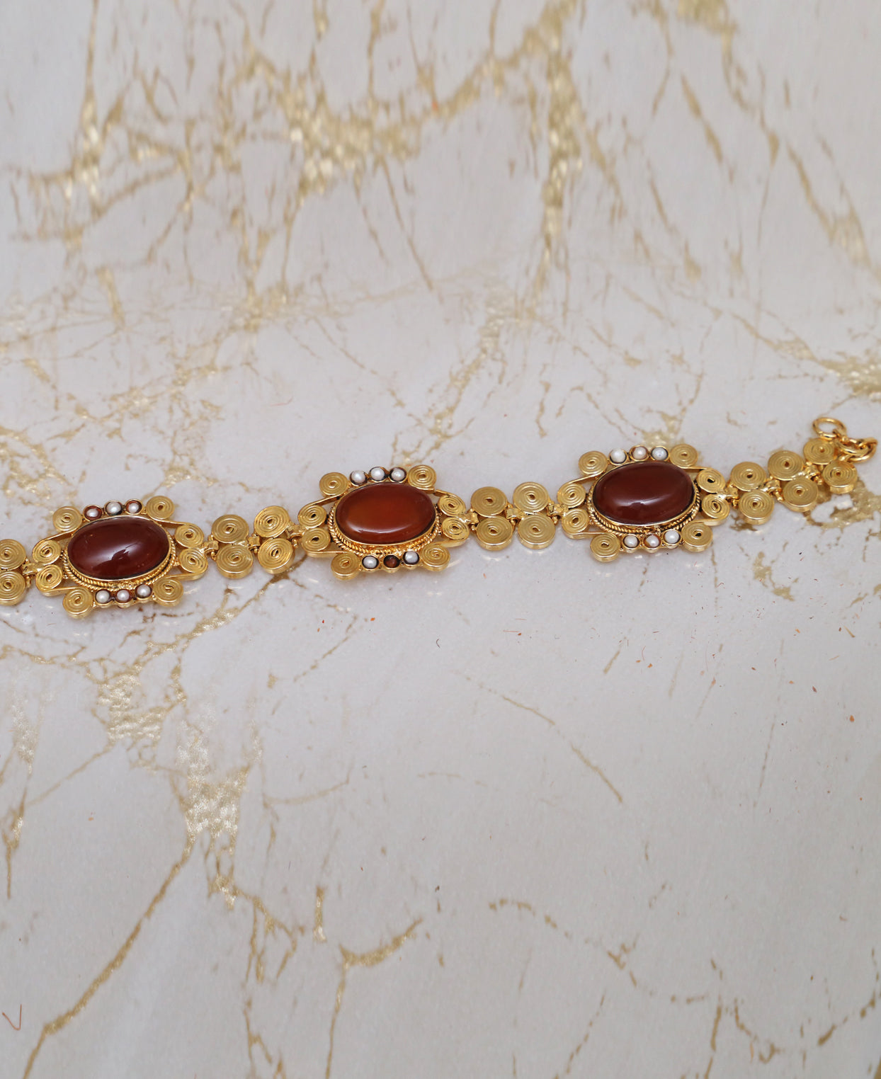 Aqiq & Pearl Bracelet