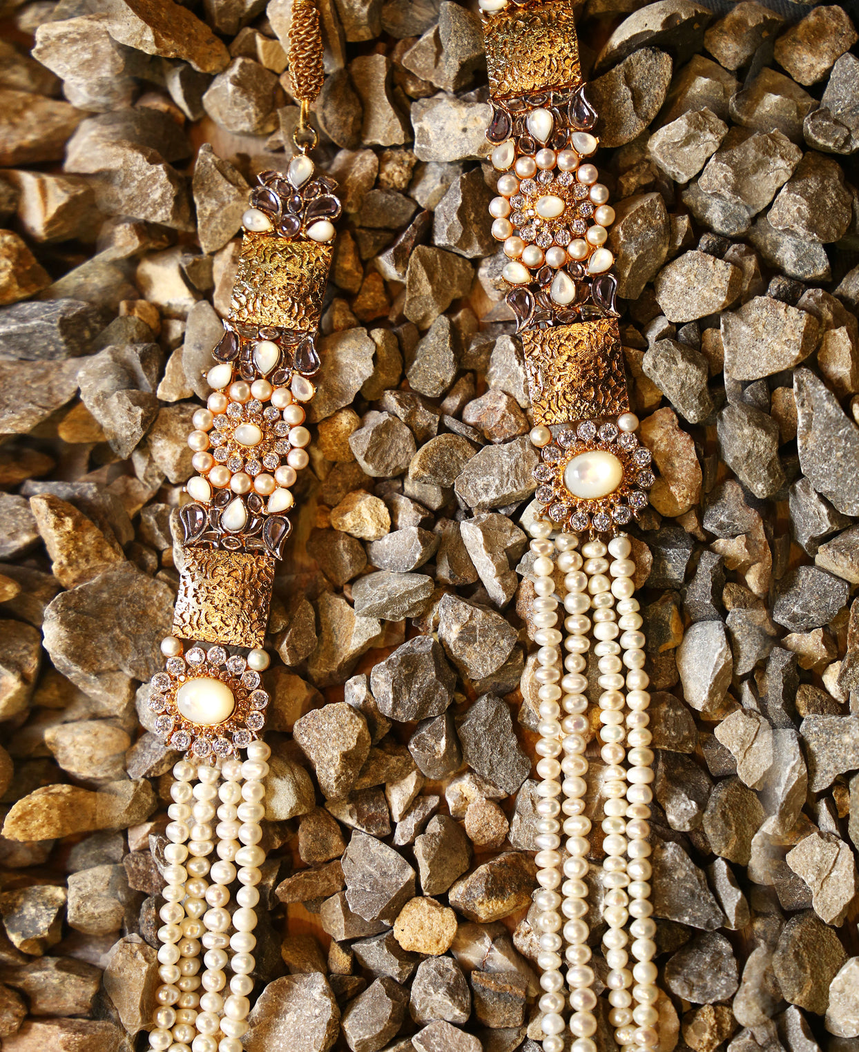 Texture and Pearls Maala