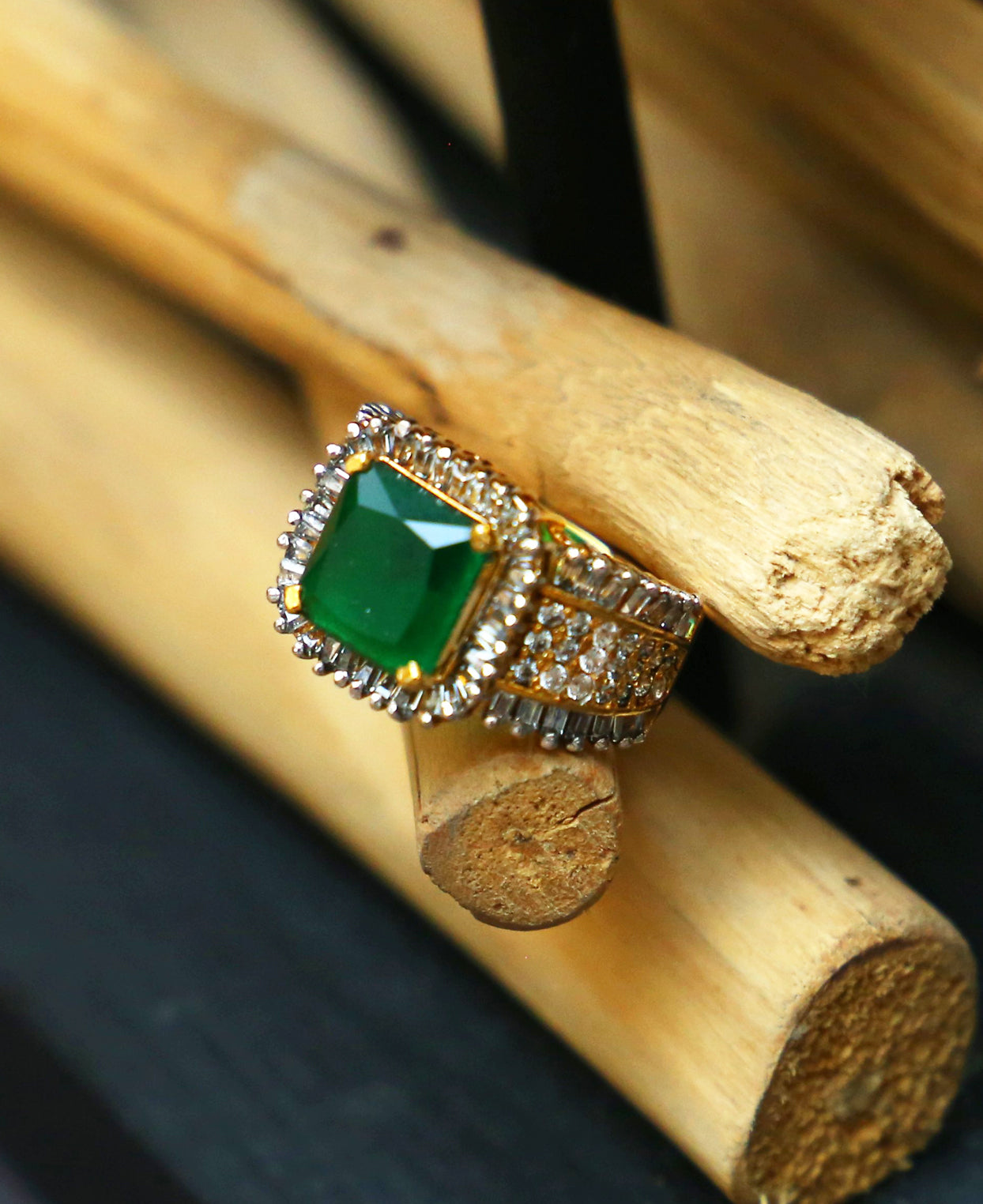 Emerald DD Band Ring