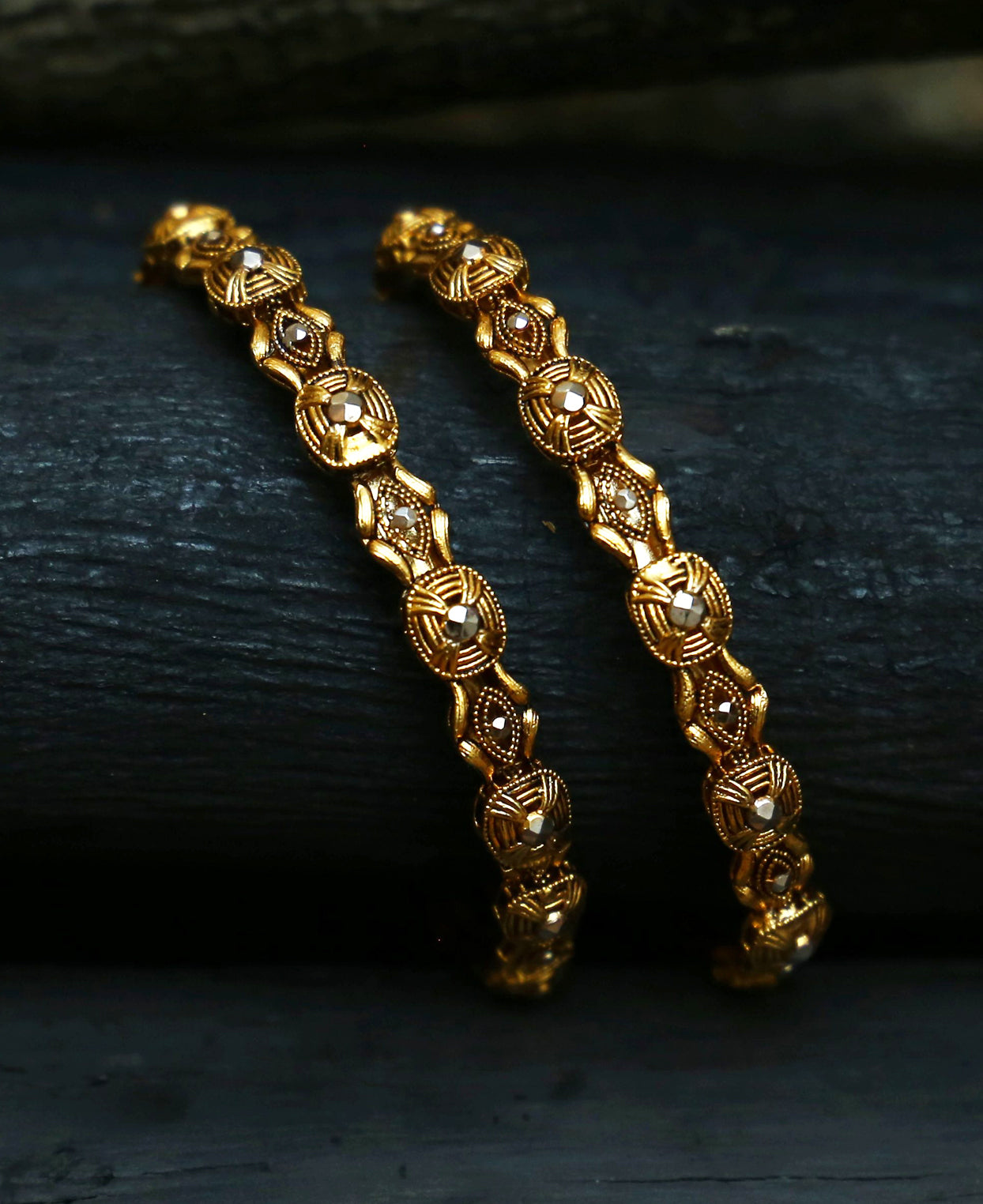 Antique Gold Silver Eye Karai