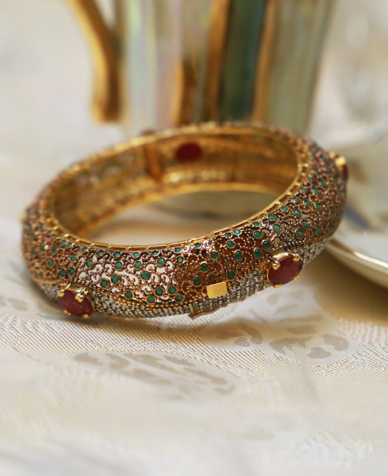 Half Zircon Kara Online