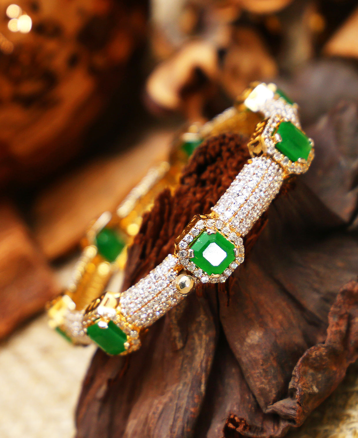 Jade Love Kara Online