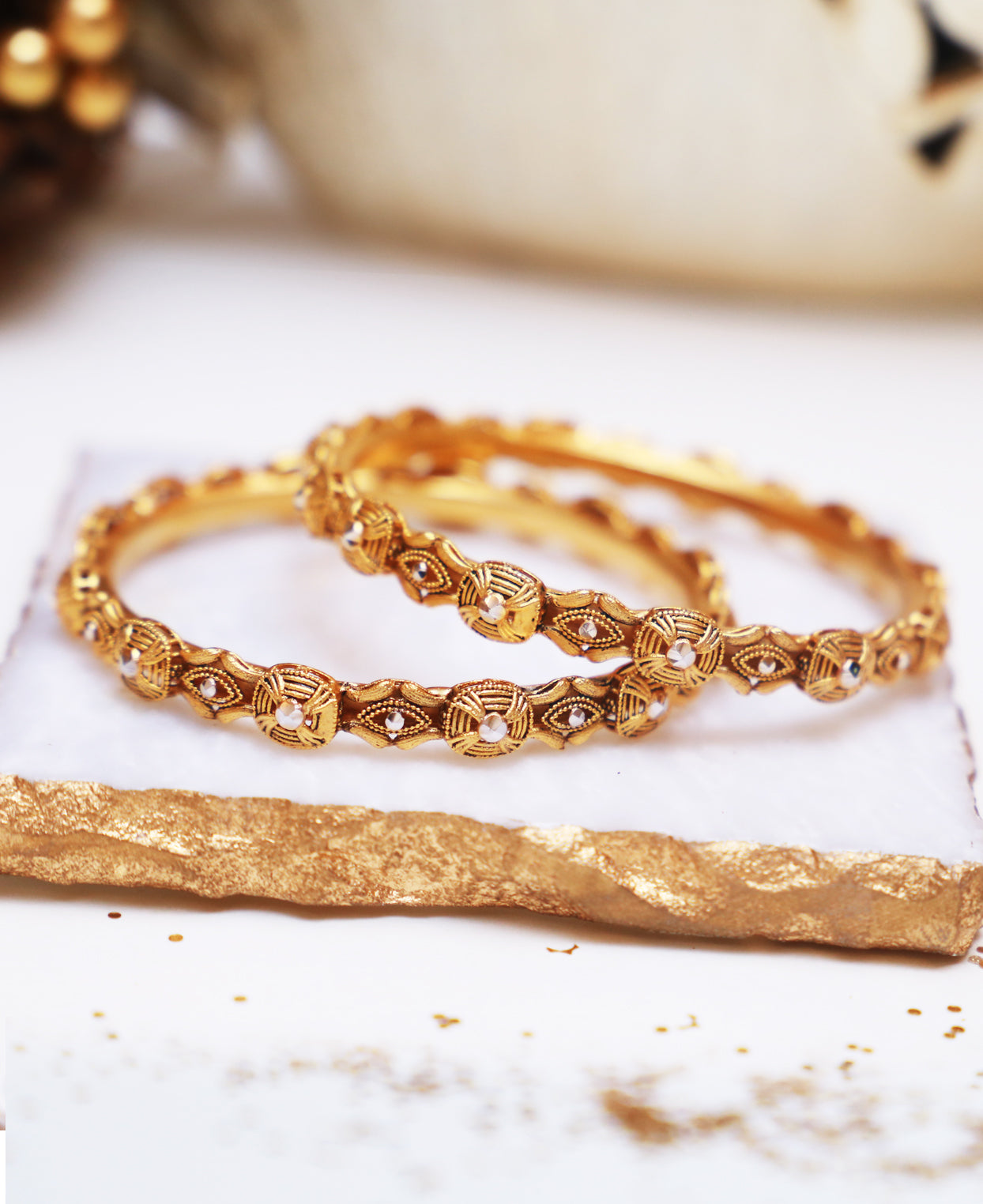 Antique Gold Eye Karai