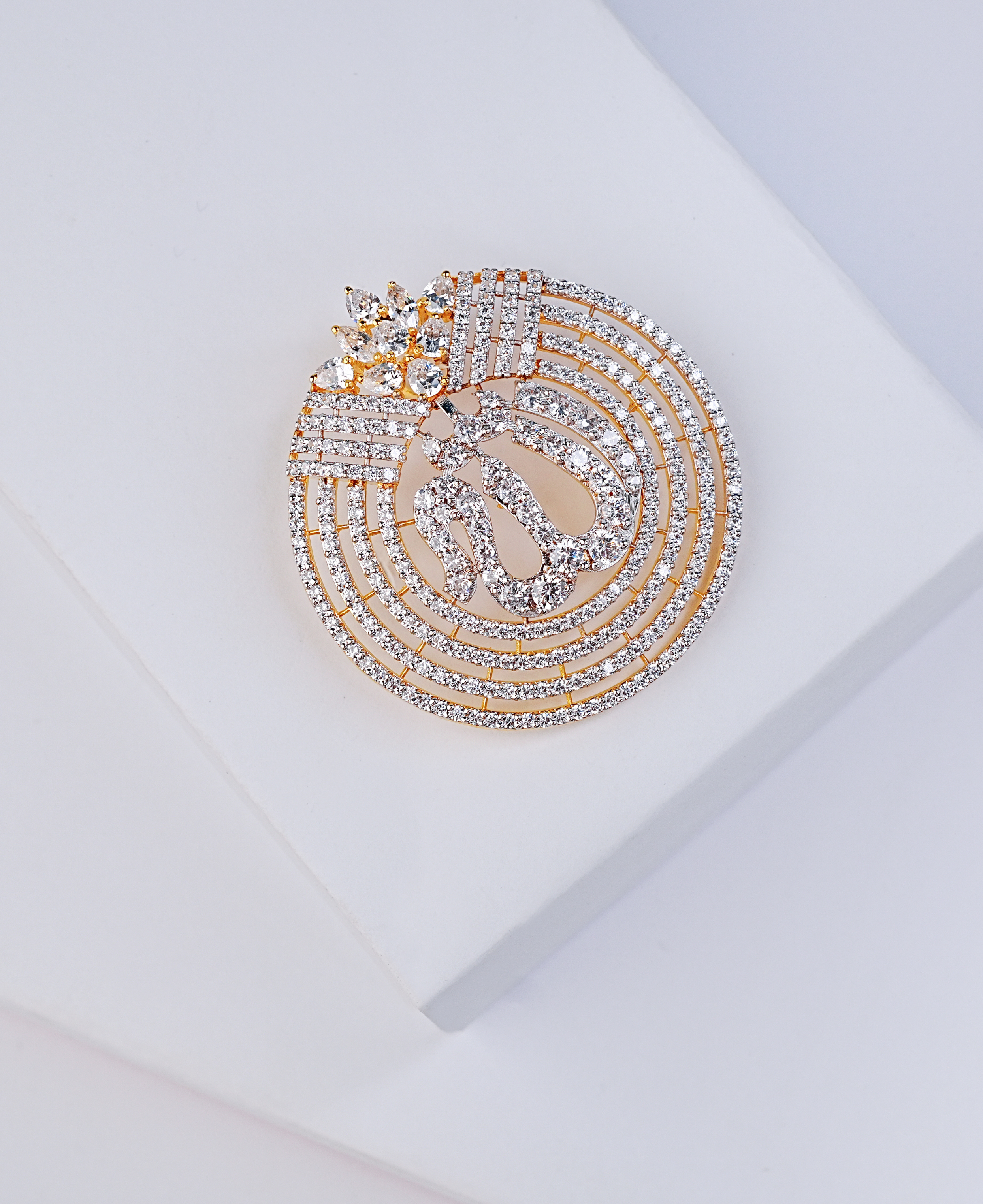 Zrc Halo Gold 'A' Pendant 3