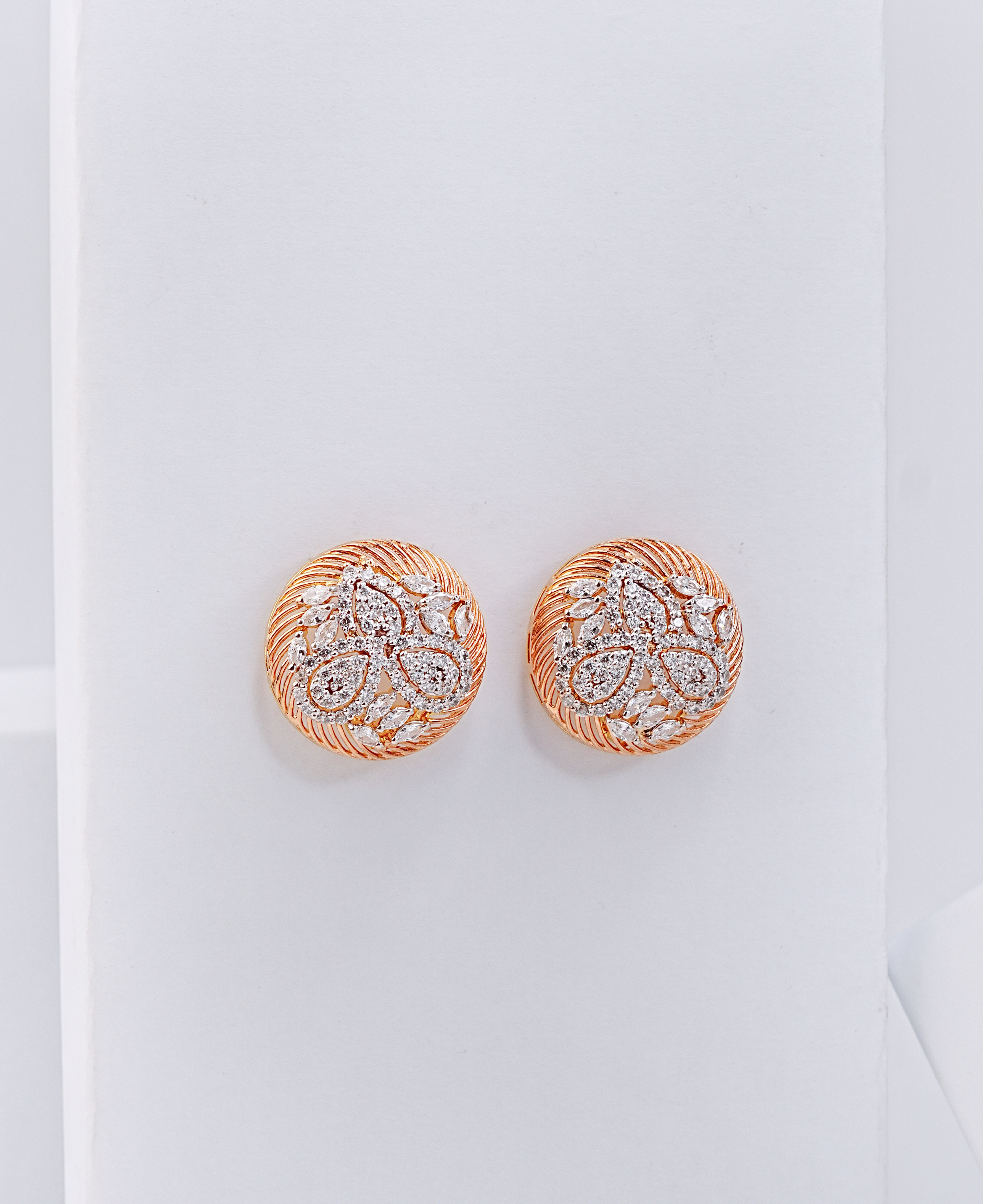 Papillon Gold Tops