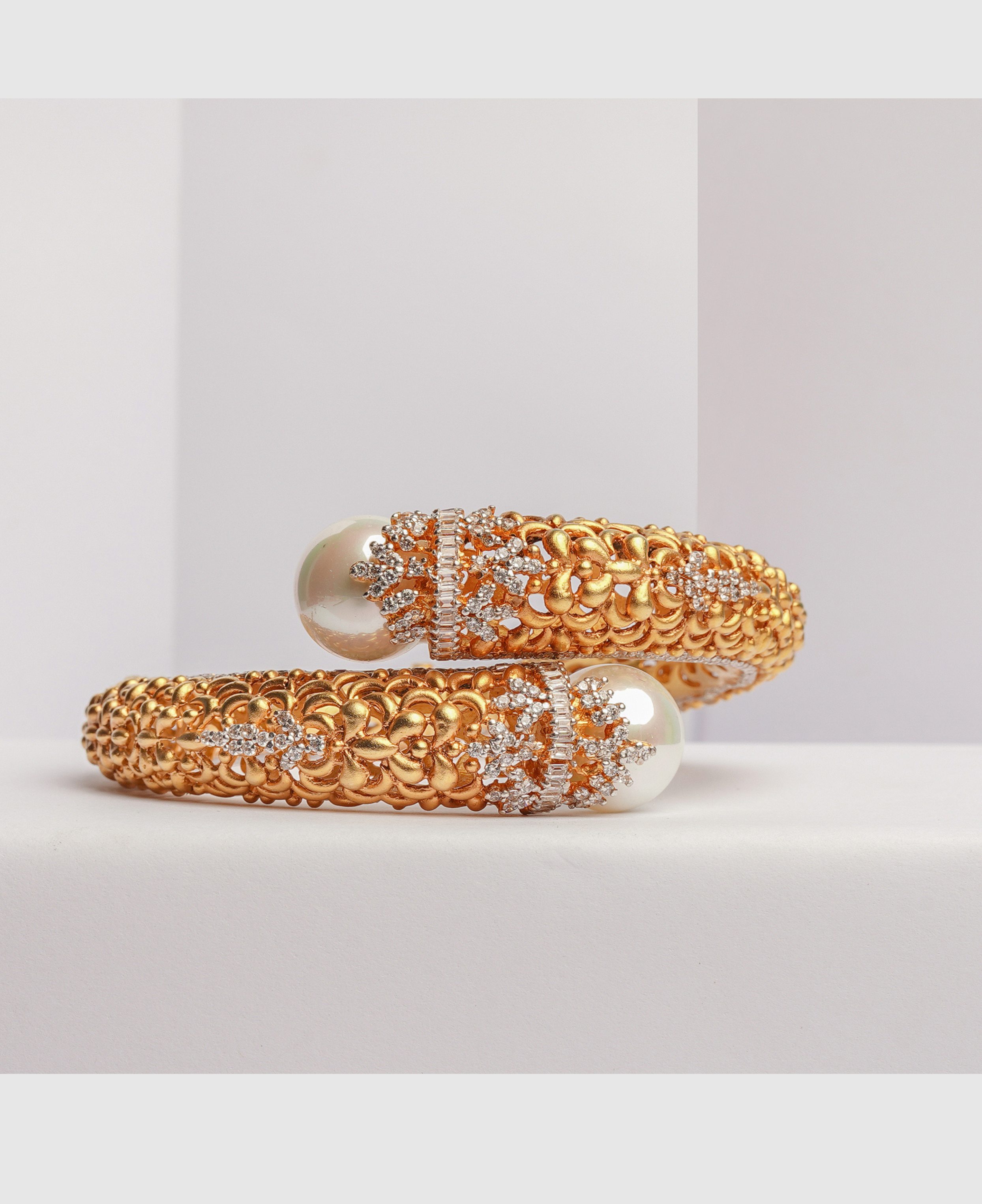 Carved Metal Pearl Kara