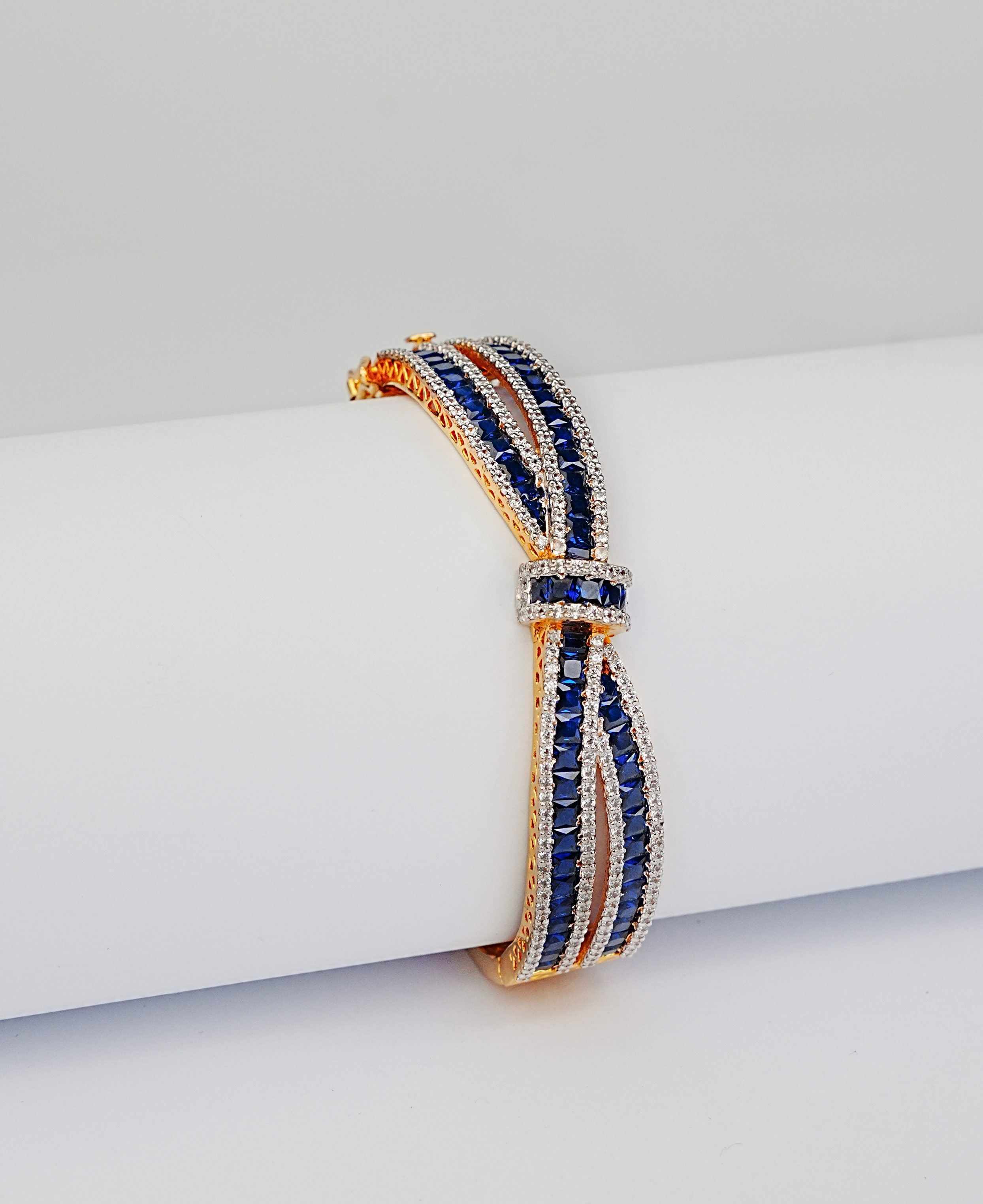 The Sapphire Knot Kara