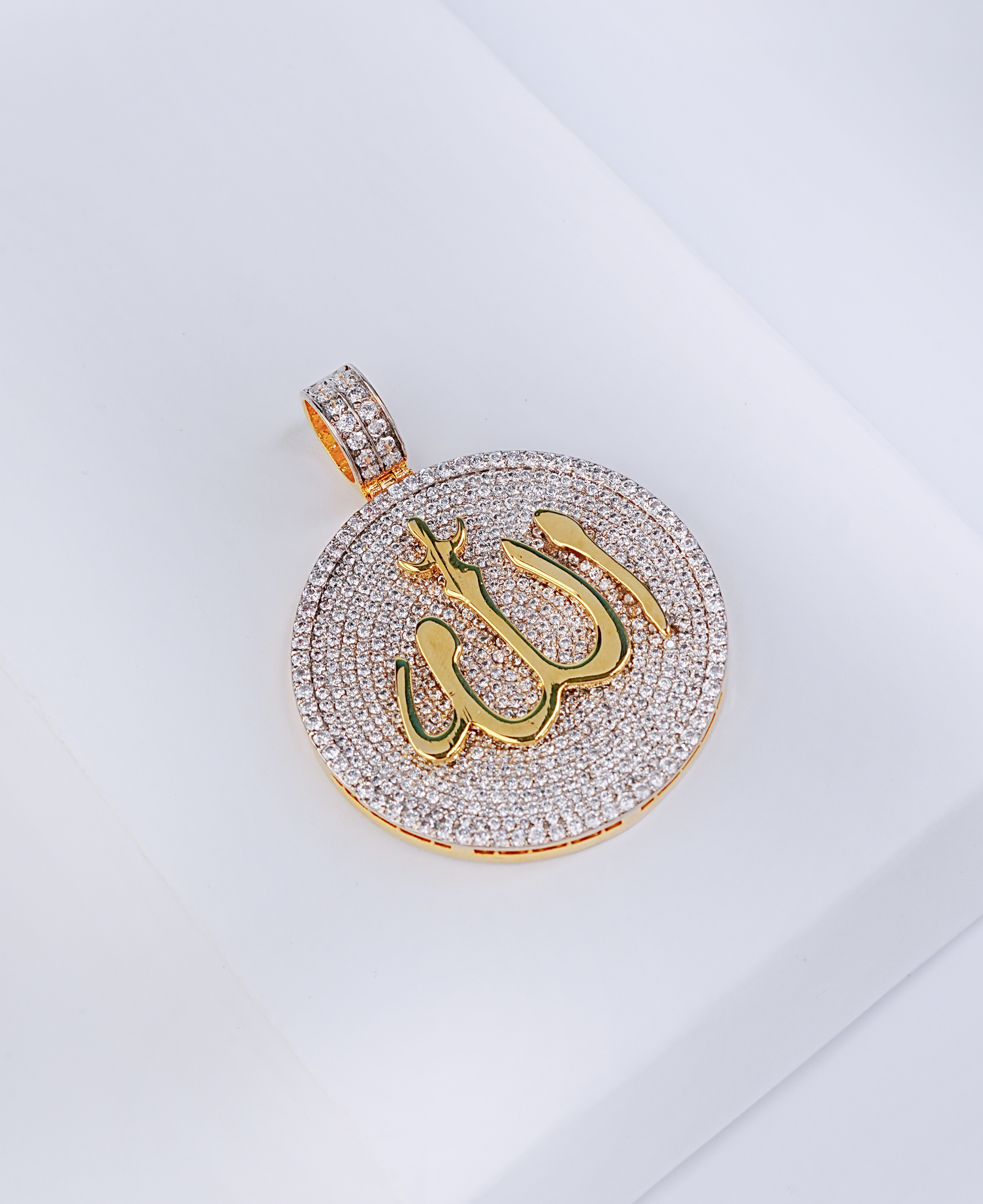 Zrc Halo Gold 'A' Pendant