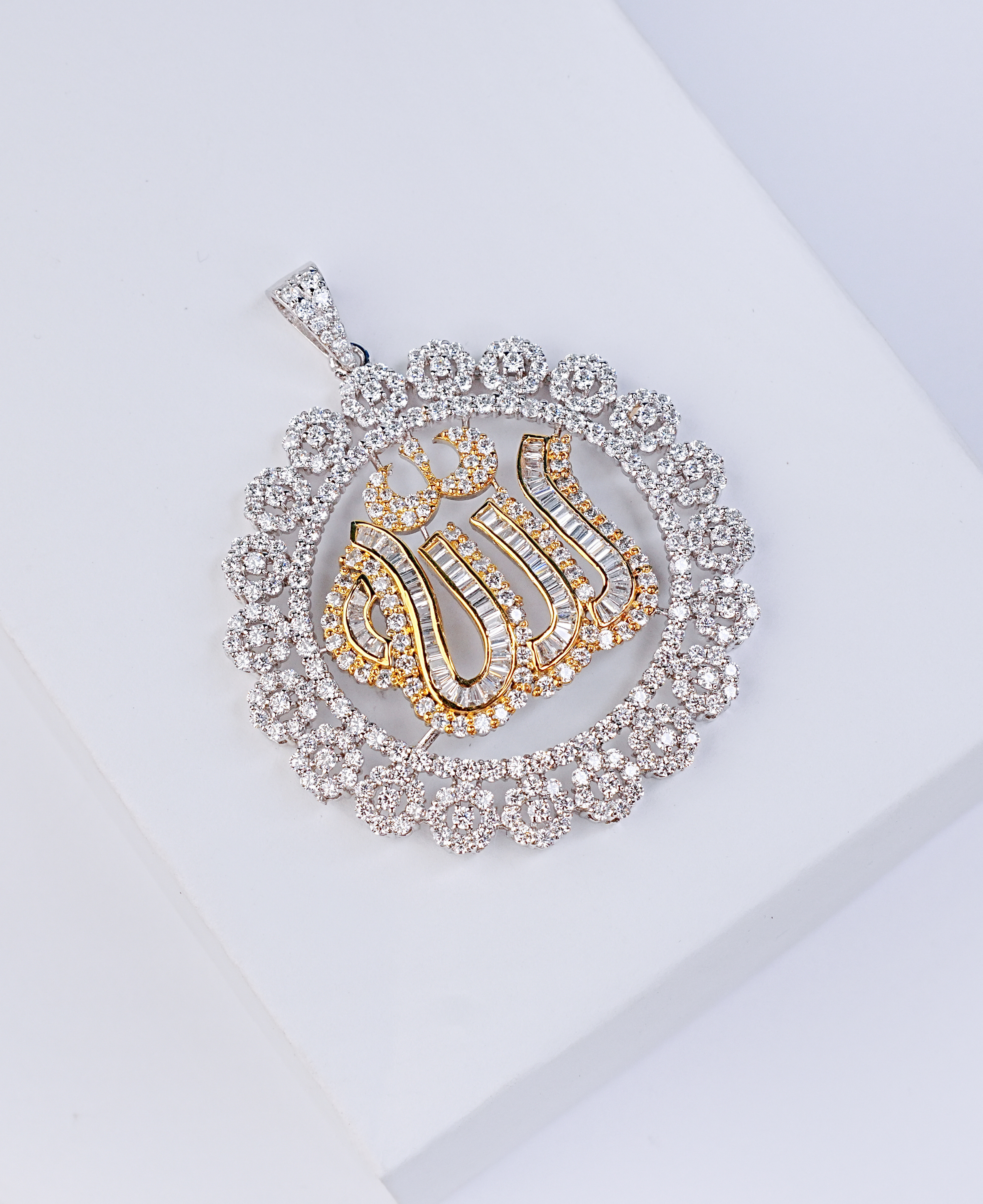 Zrc Halo Gold 'A' Pendant 2