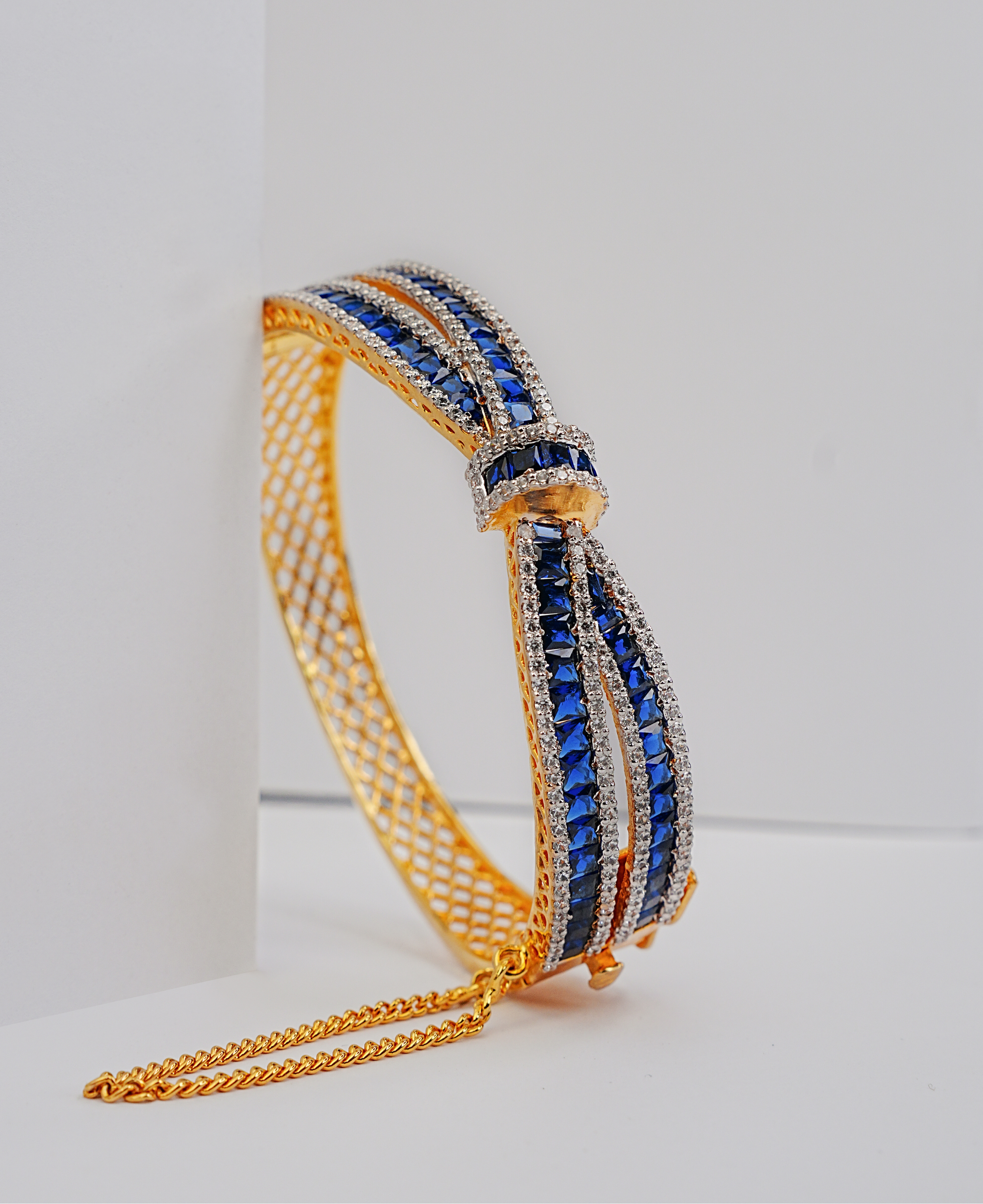 The Sapphire Knot Kara