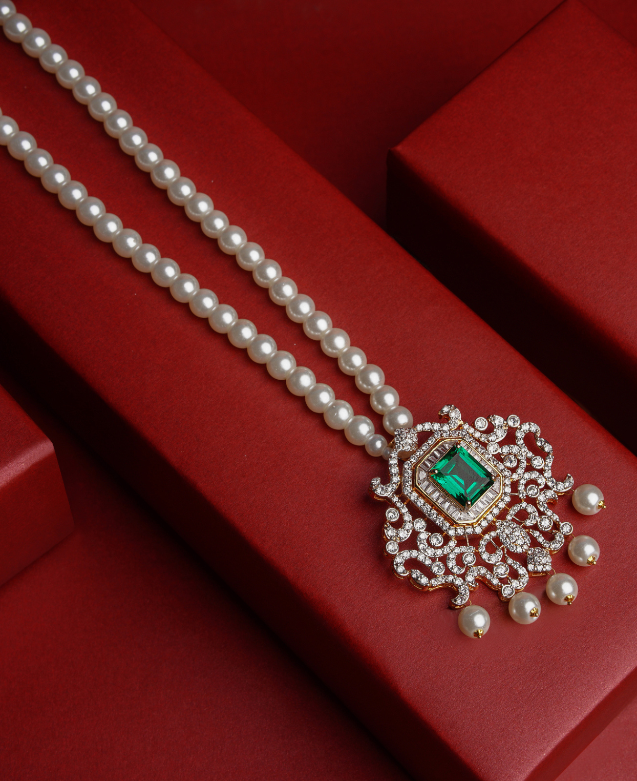 EMD Baguette Pearl Pendant