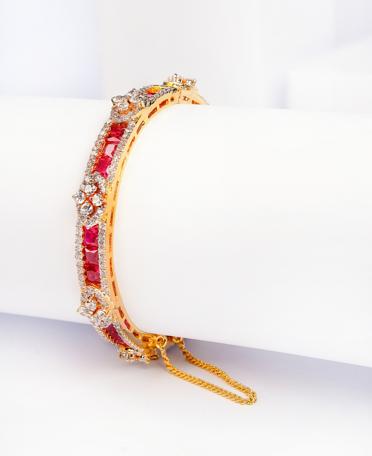 Ruby Lux Kara
