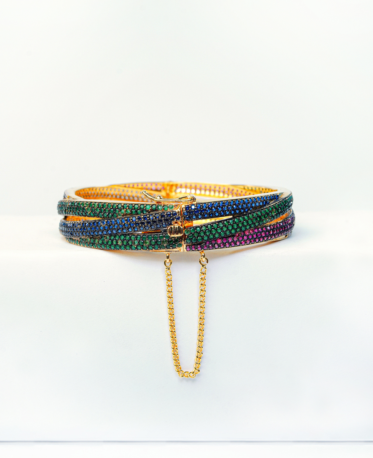 Multi Interlinked Kara