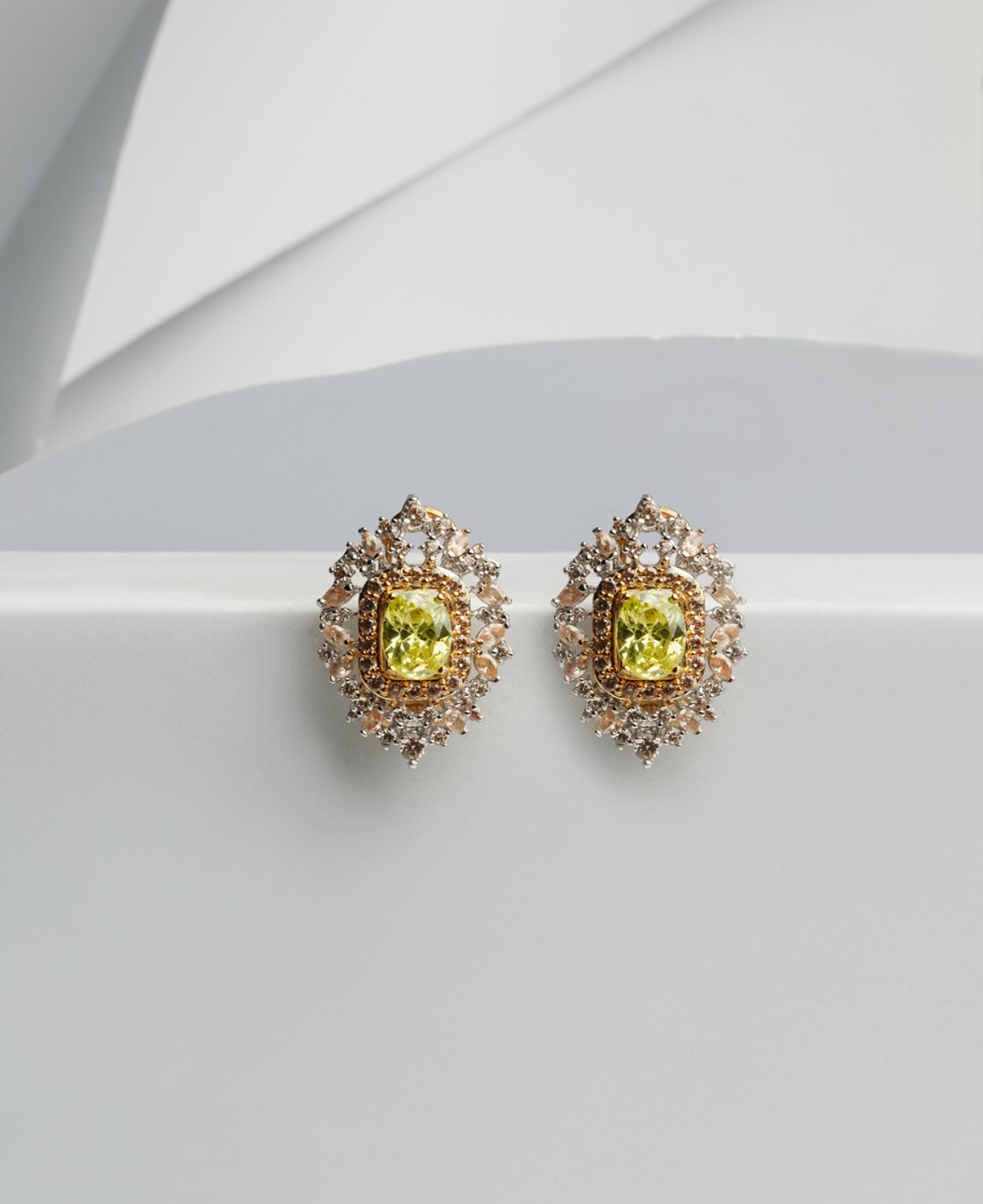 Peridot Champagne Halo Tops