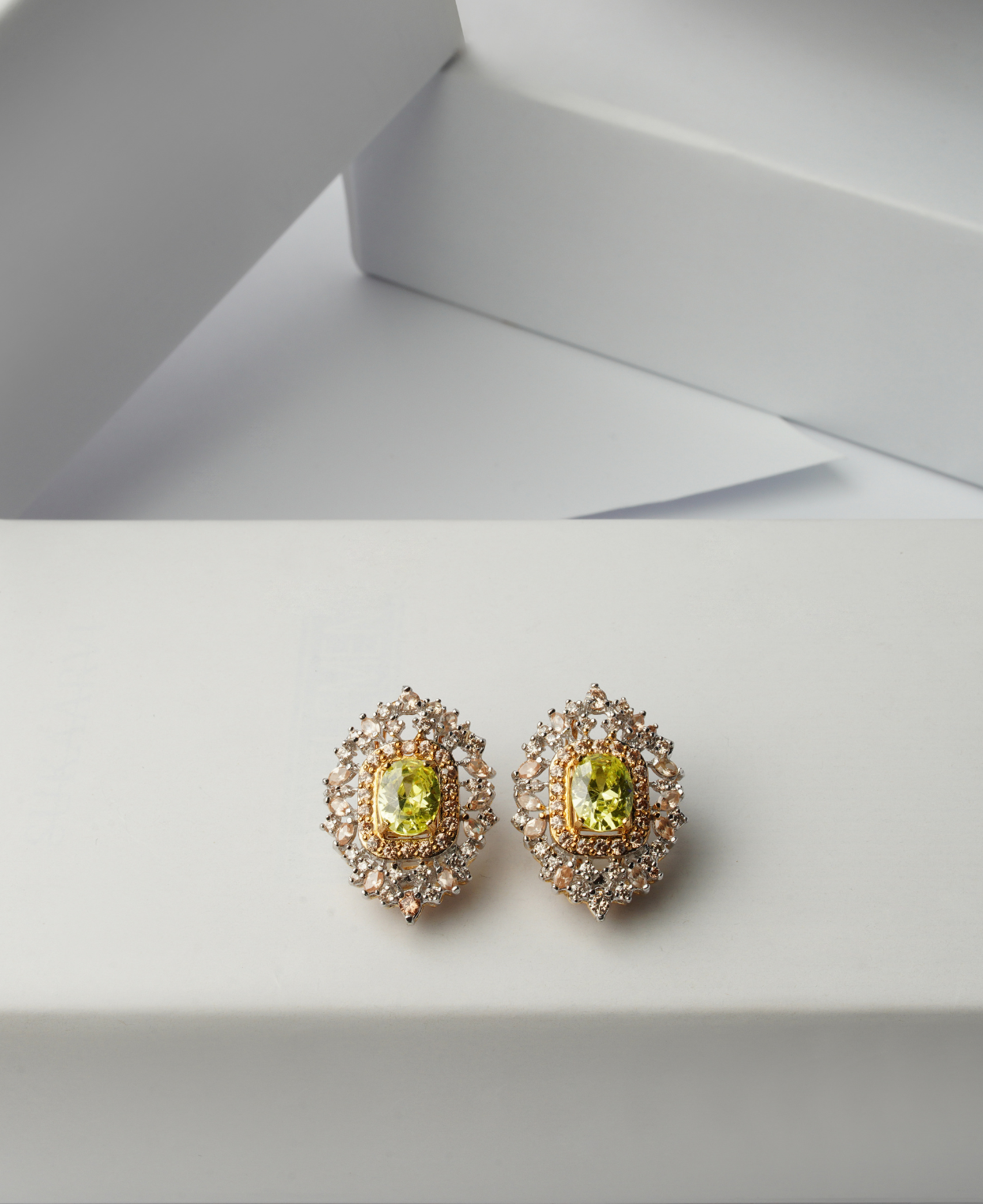 Peridot Champagne Halo Tops