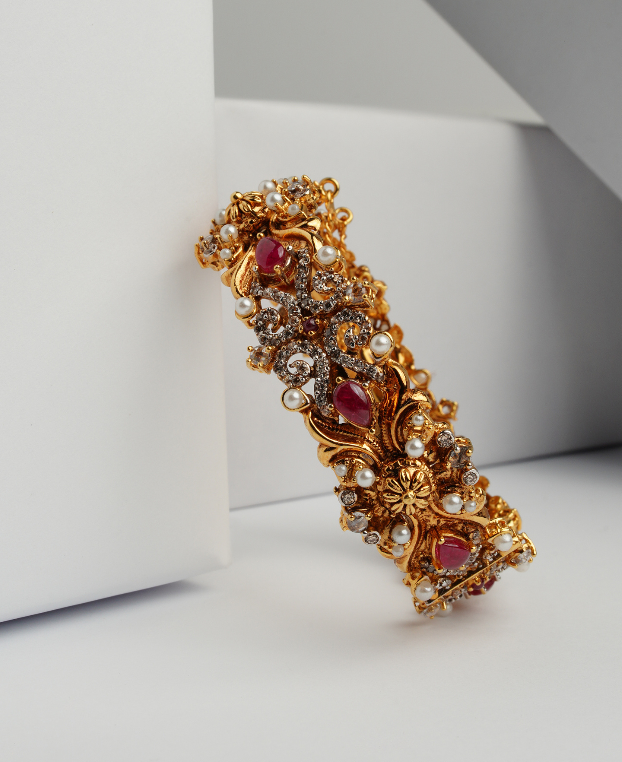 Chetum Pota Pearl Kara