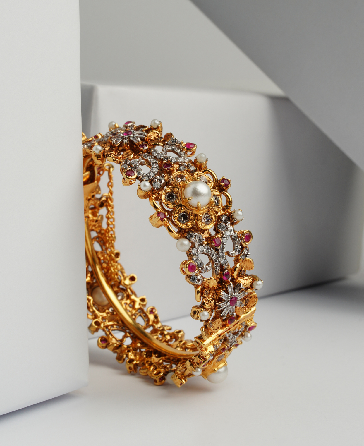 Polki, Pearl & Chetum Kara