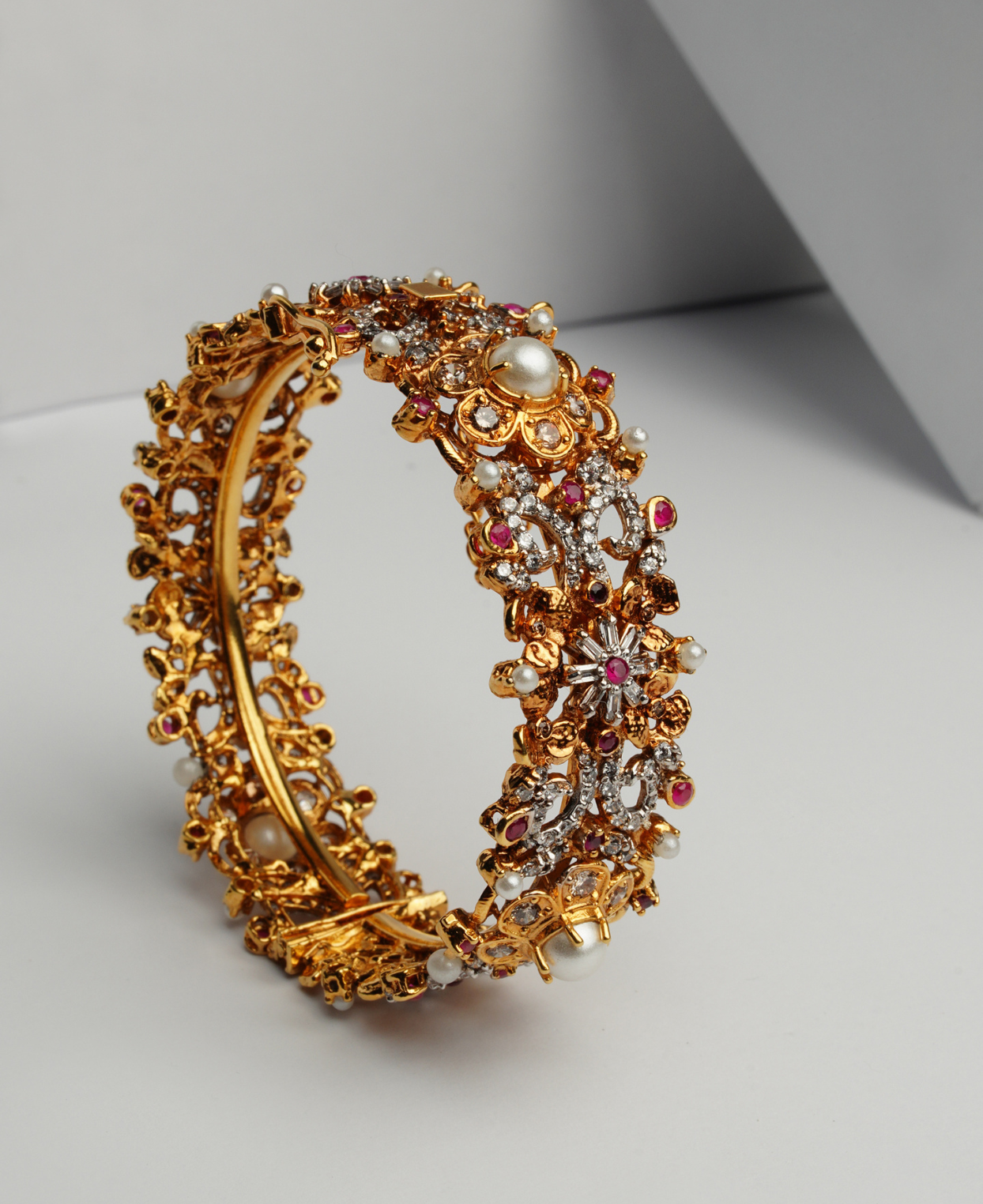 Polki, Pearl & Chetum Kara