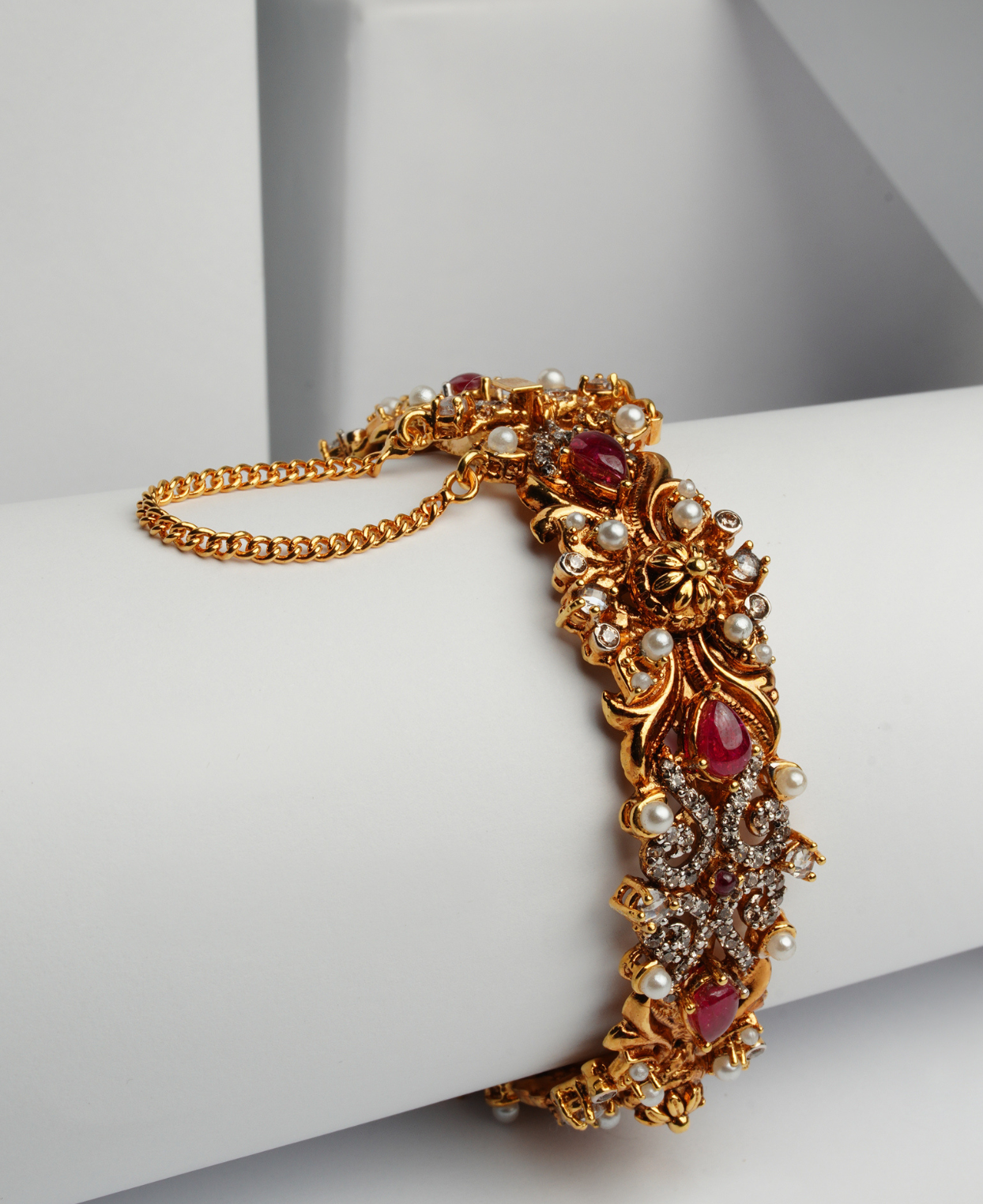 Chetum Pota Pearl Kara