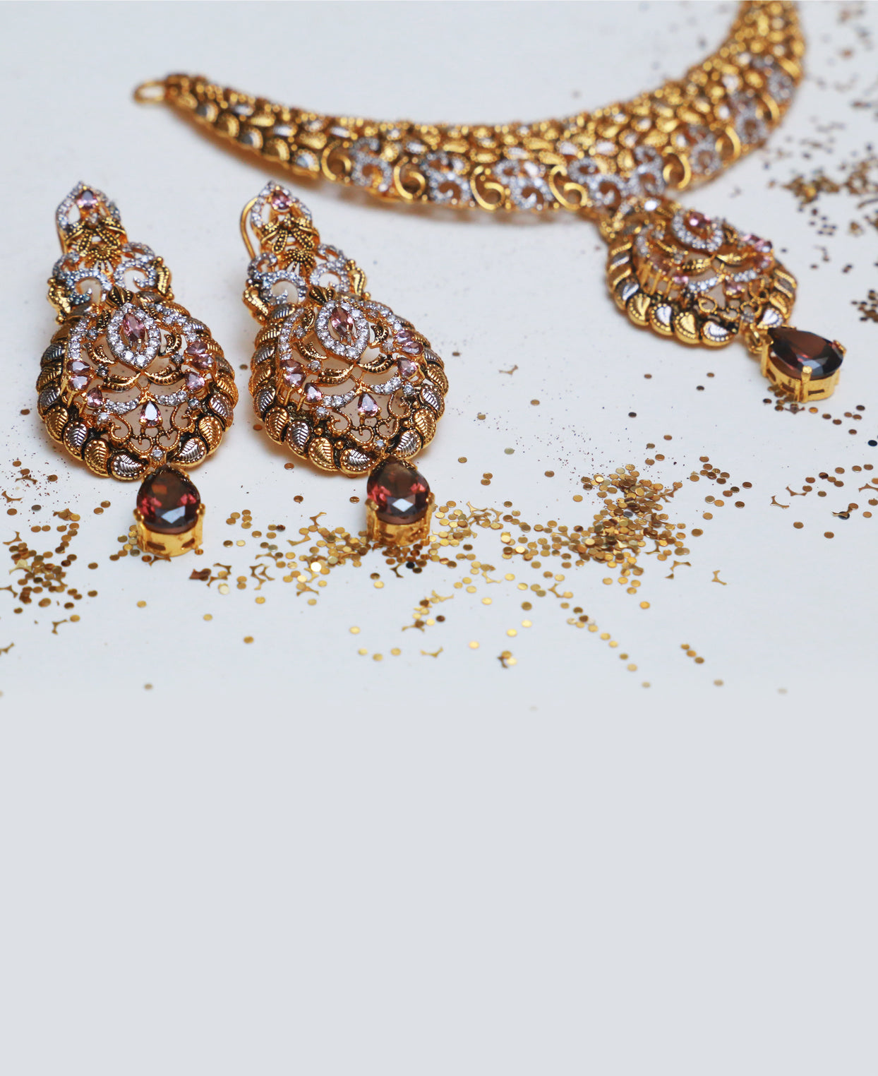 The Intricate Gold Set