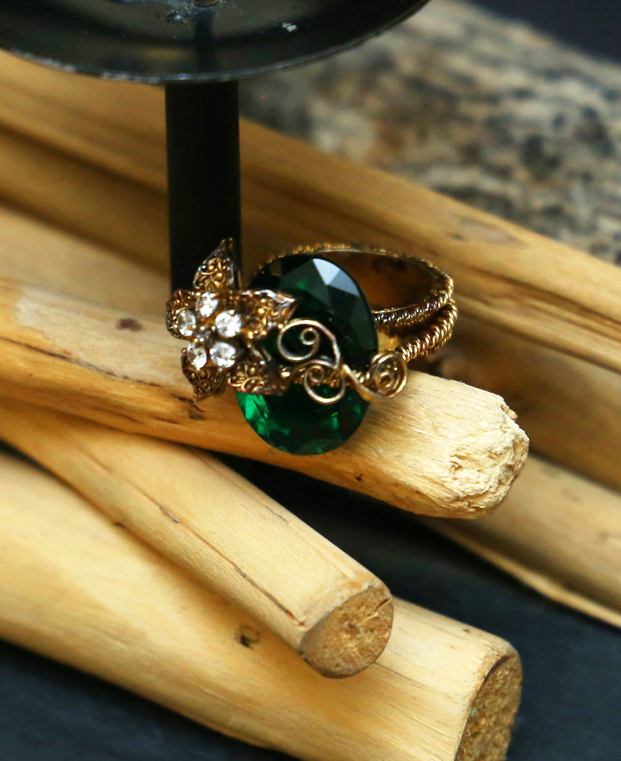 Green Chunky Twisted Wire Ring