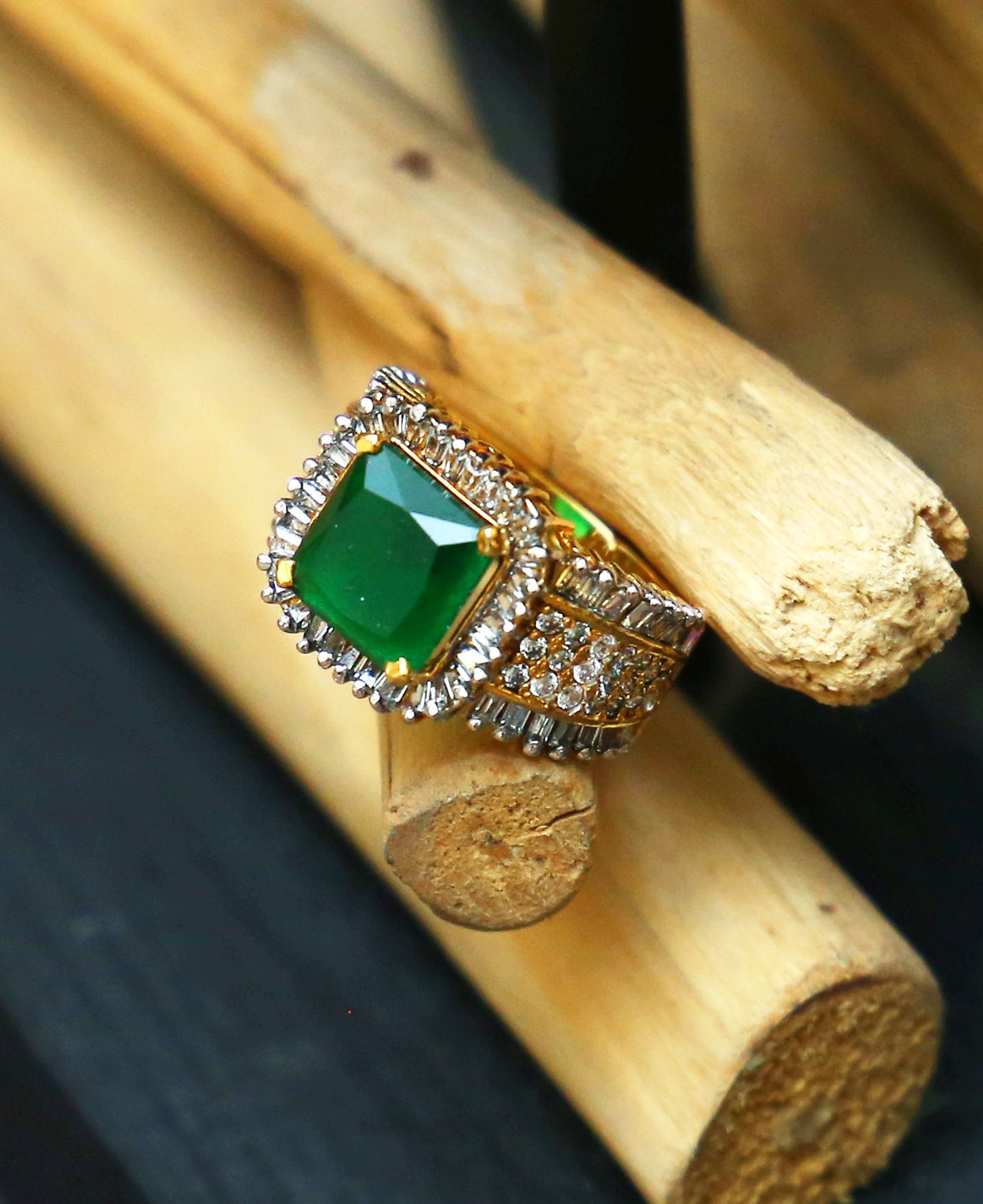 Emerald DD Band Ring