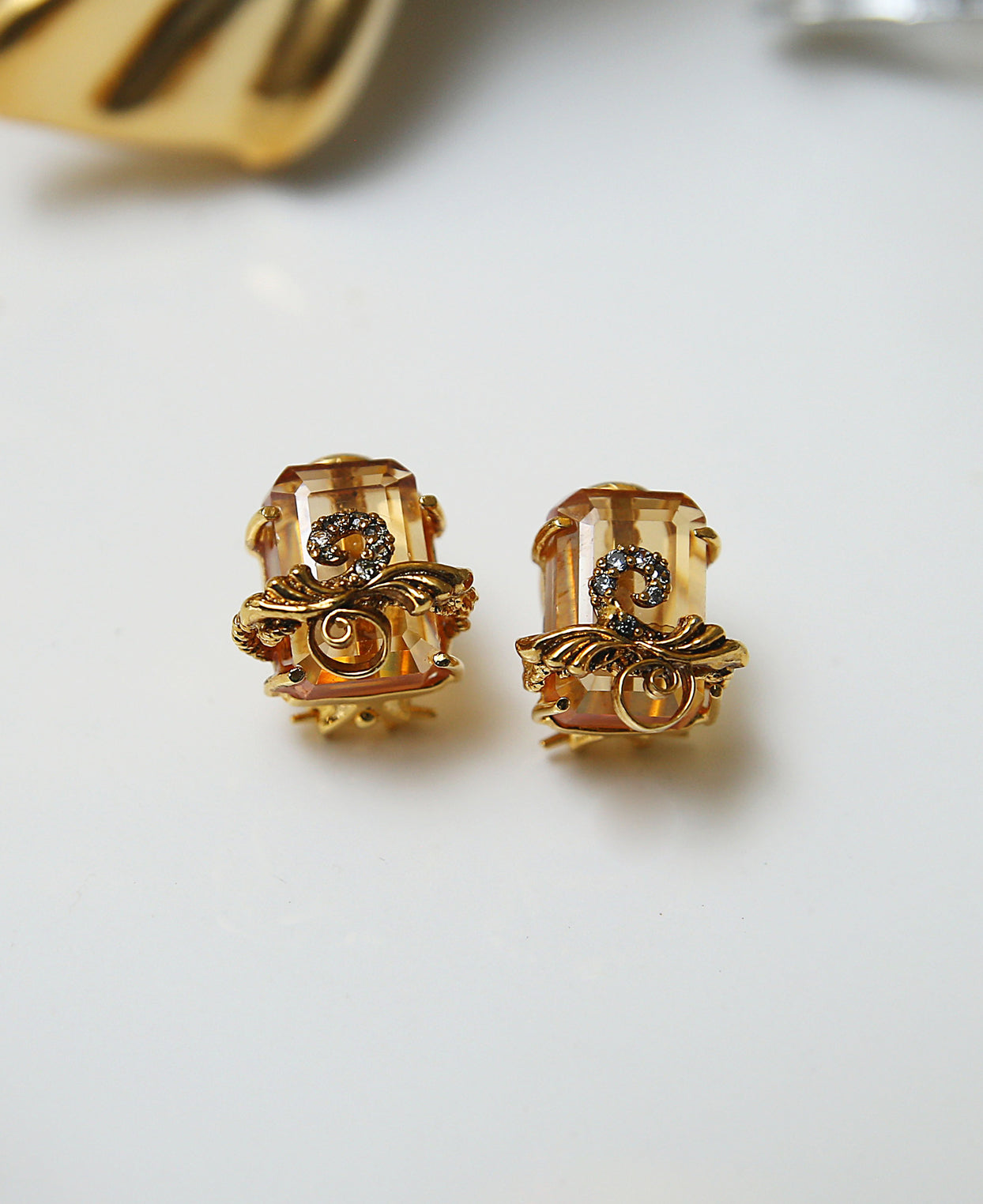 Champagne Twisted Wire Studs